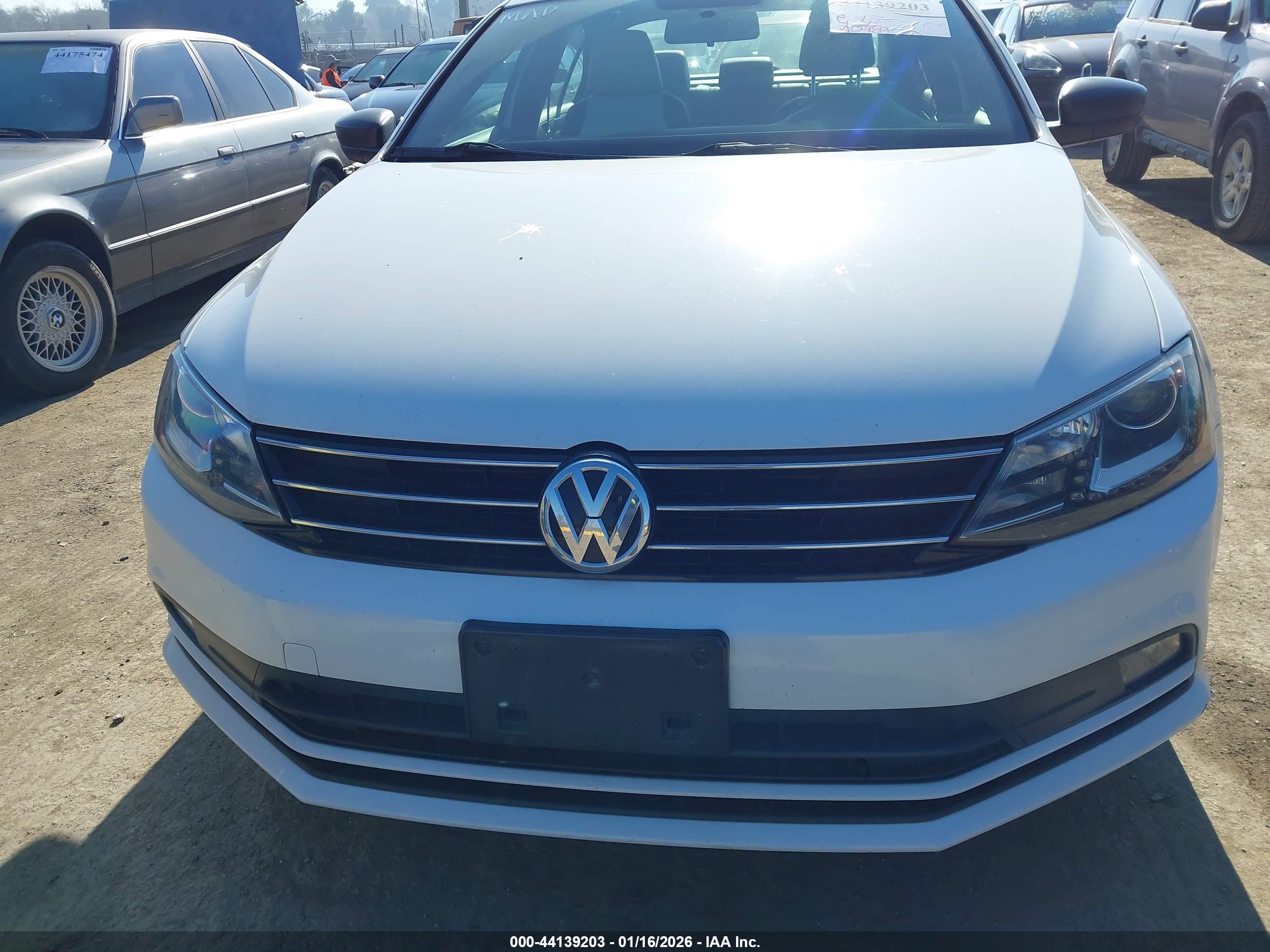VOLKSWAGEN JETTA image 6