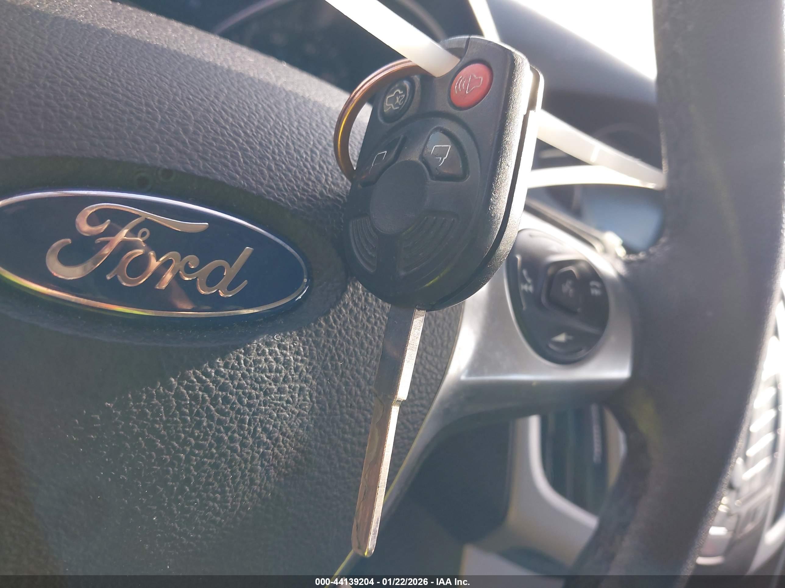 FORD FOCUS image 11