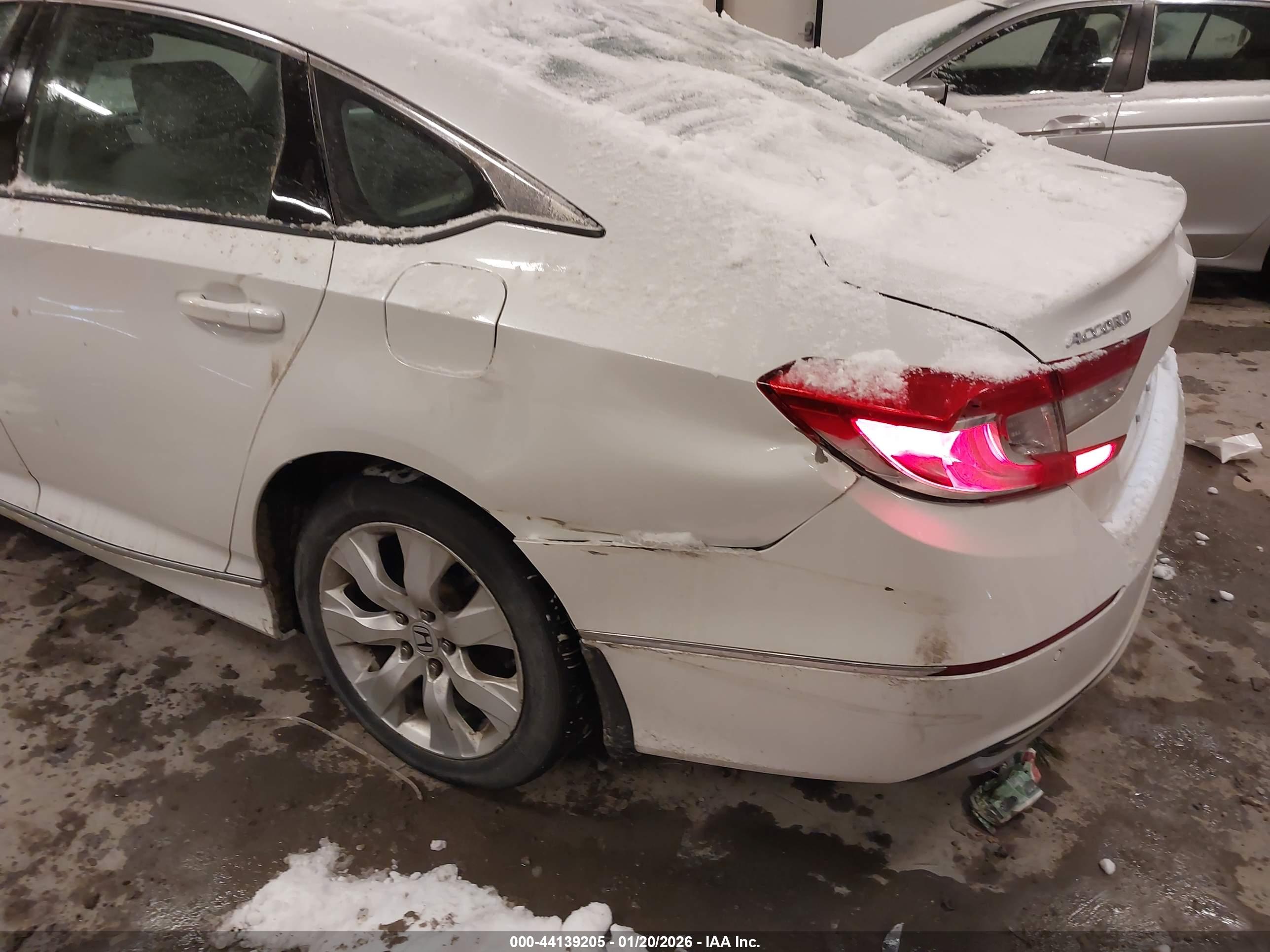 HONDA ACCORD image 6