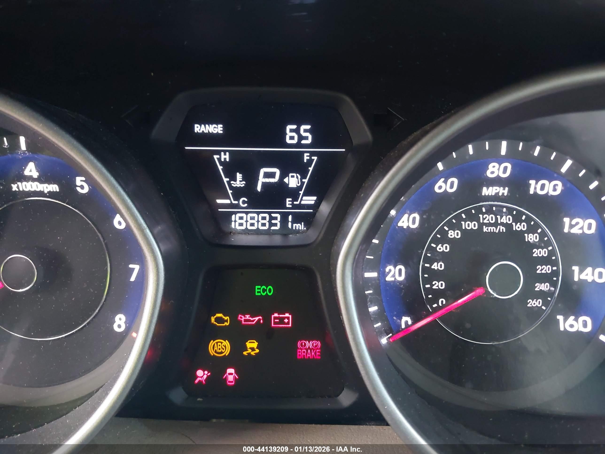 HYUNDAI ELANTRA image 7