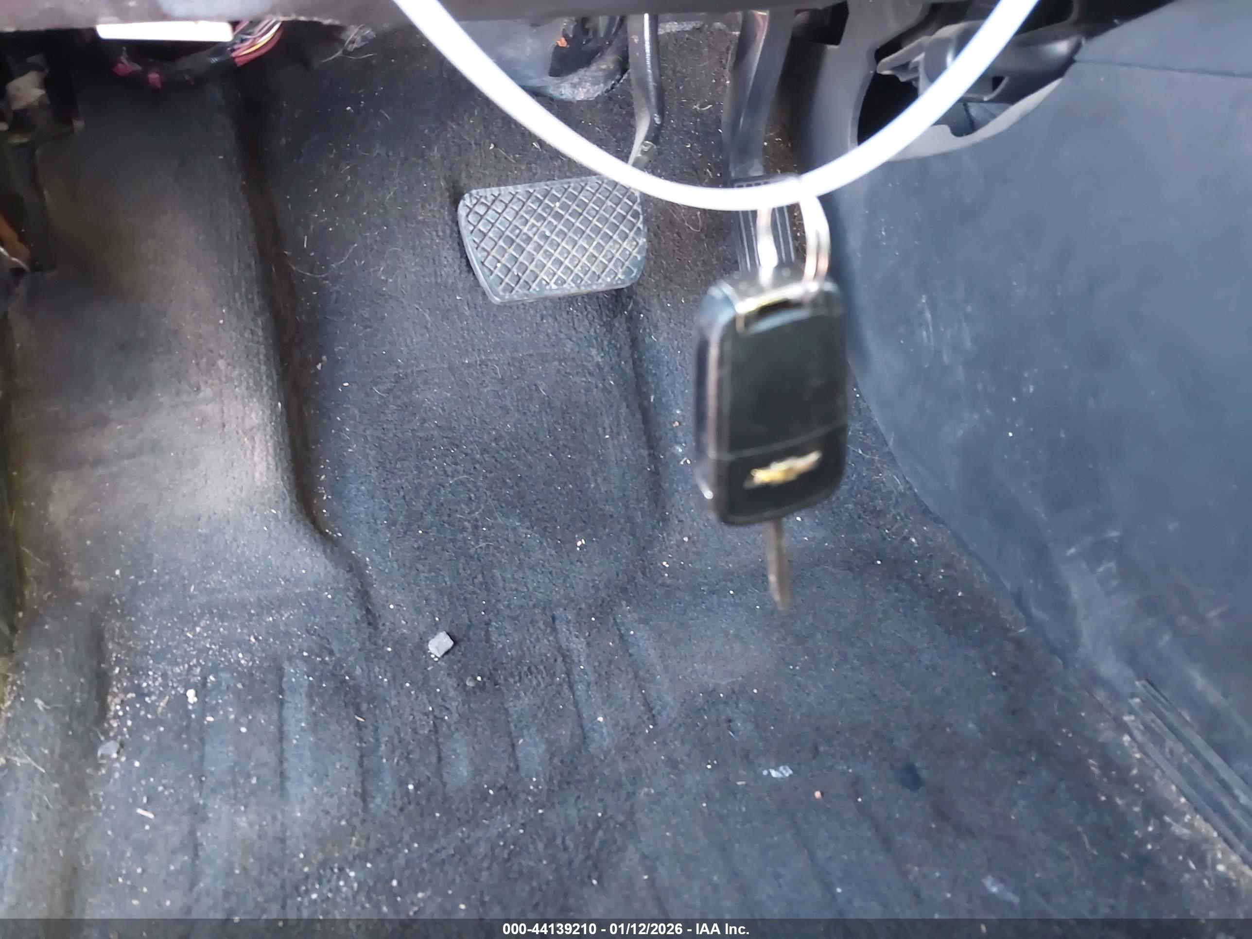 CHEVROLET EQUINOX image 11