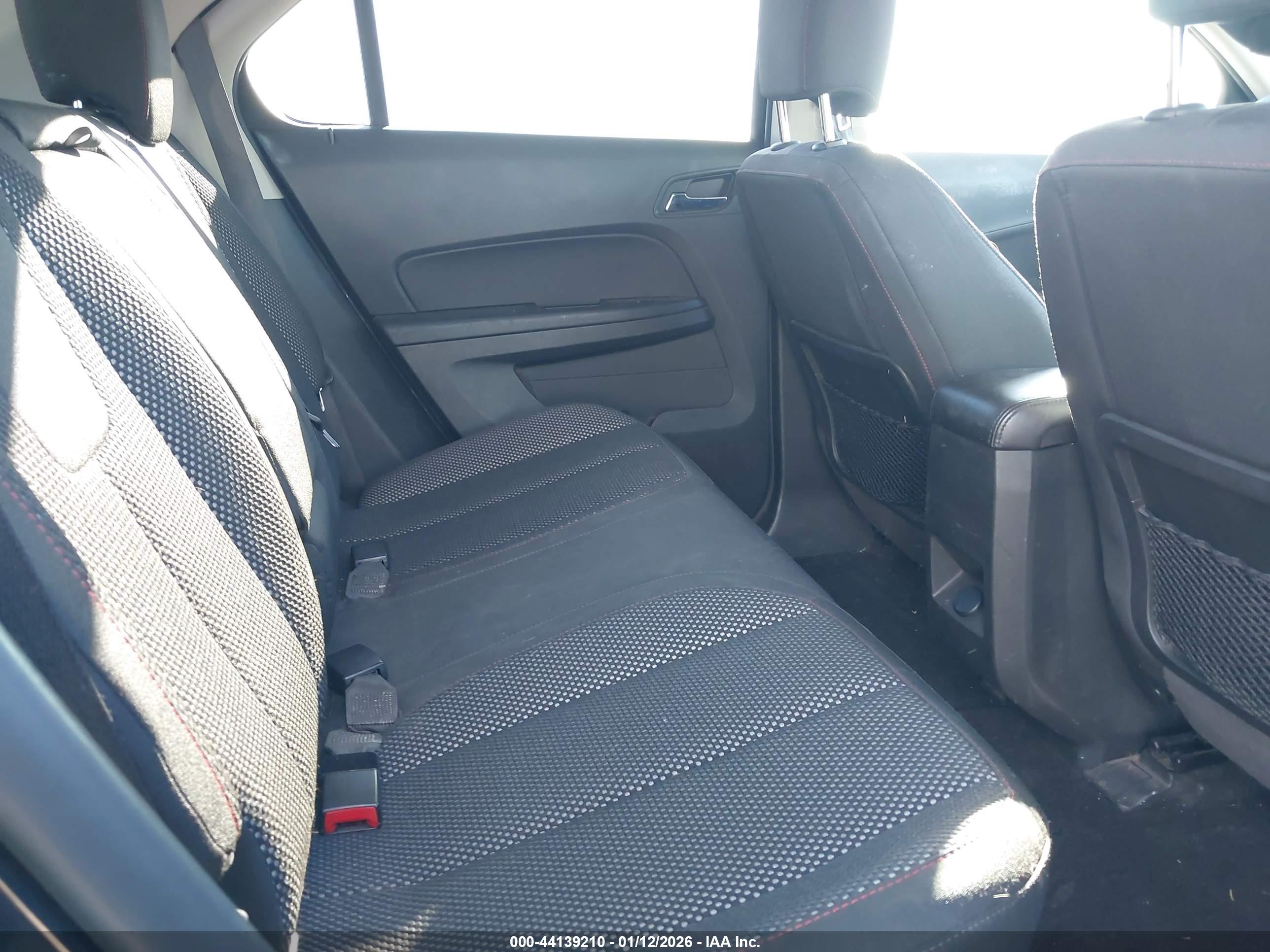 CHEVROLET EQUINOX image 8