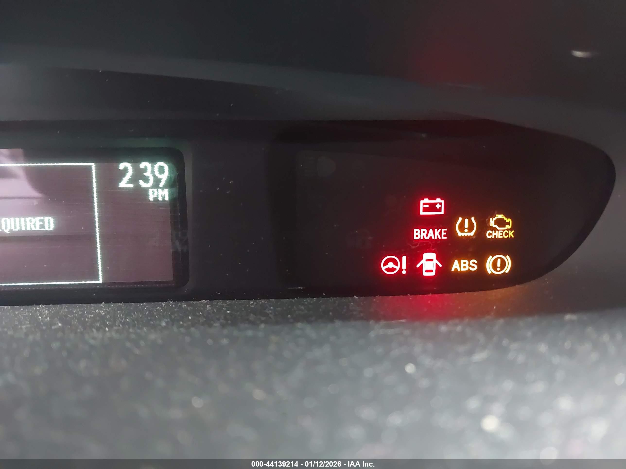 TOYOTA PRIUS image 7