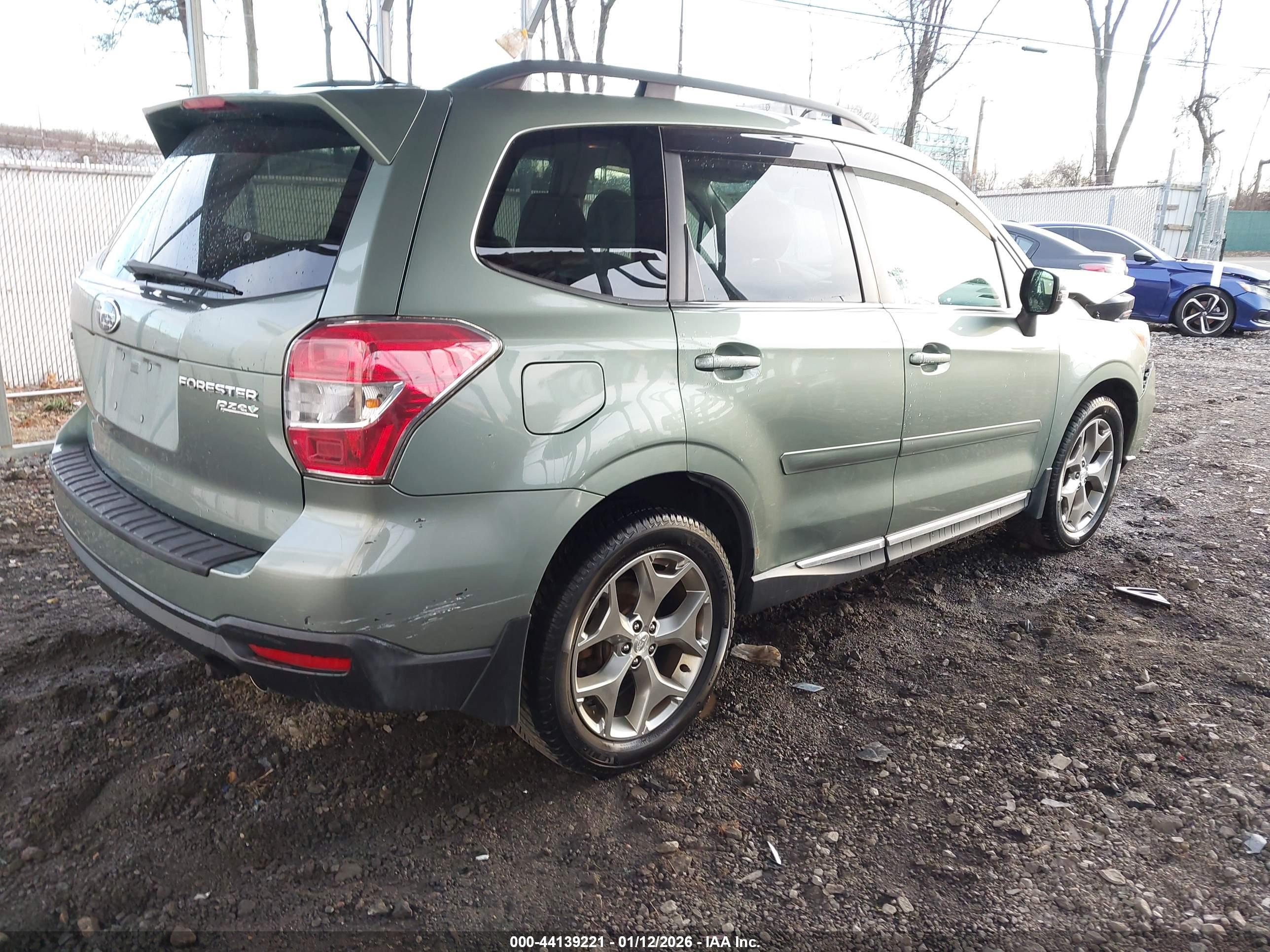 SUBARU FORESTER image 4