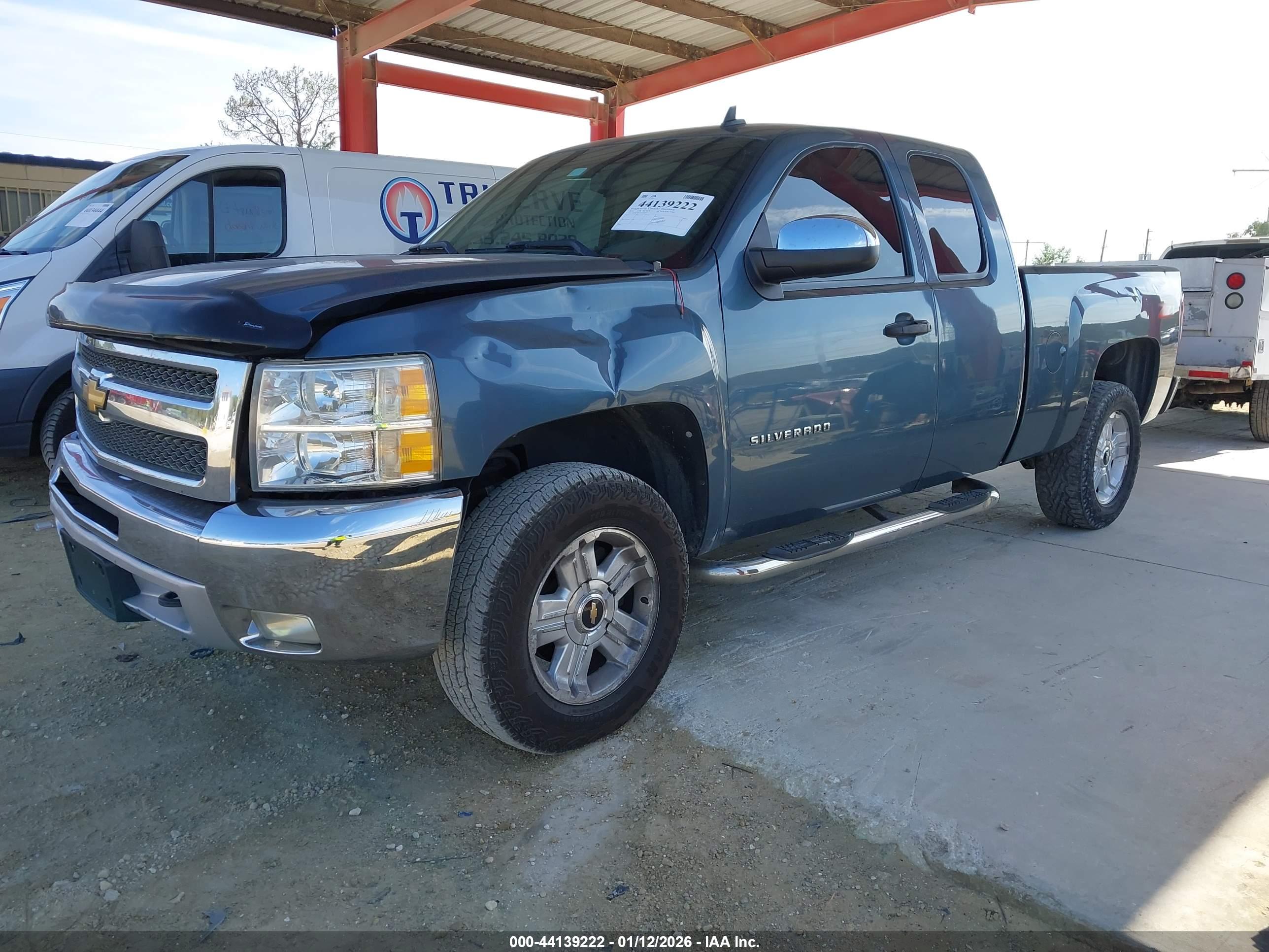 CHEVROLET SILVERADO image 2