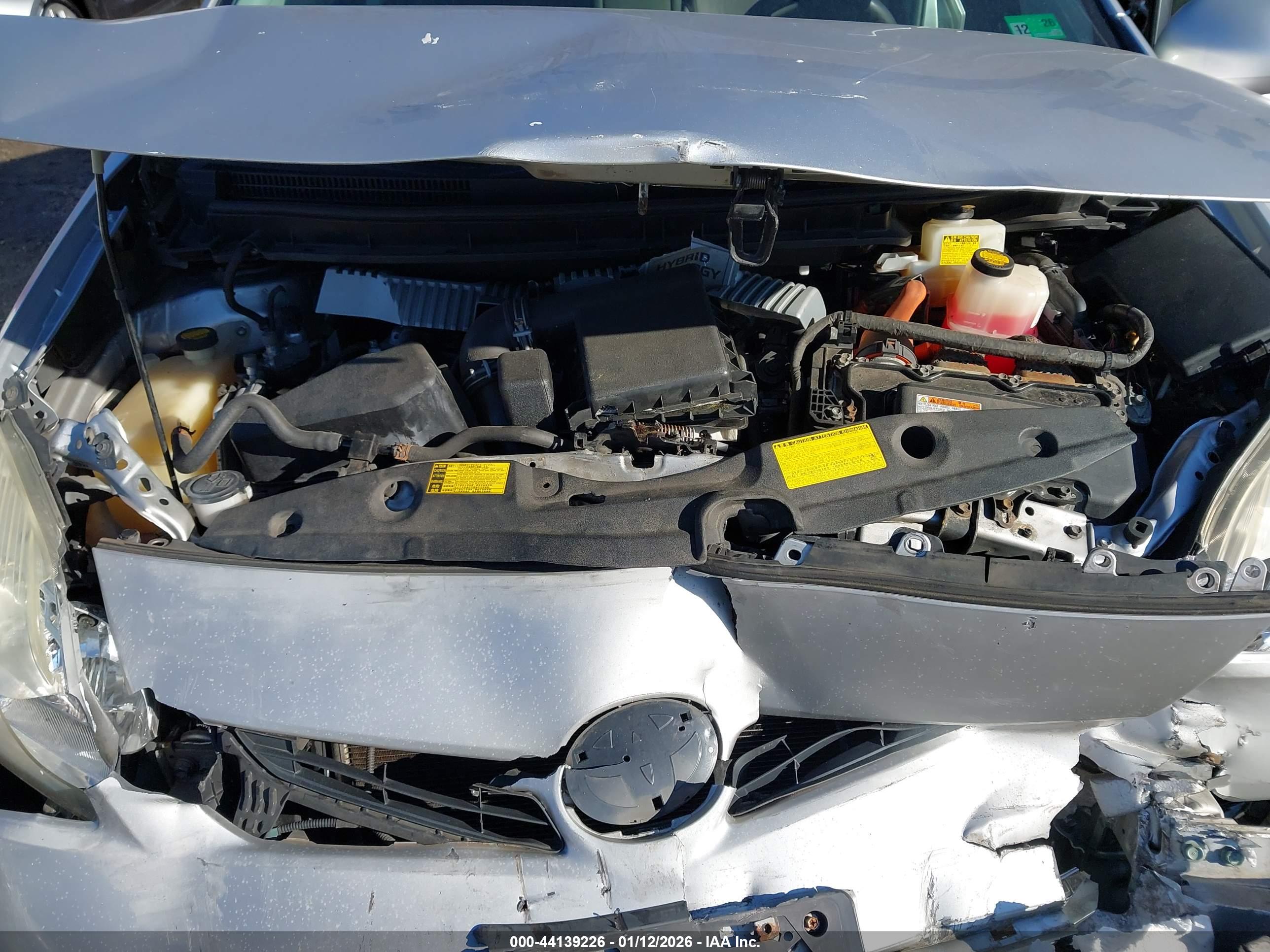 TOYOTA PRIUS image 10
