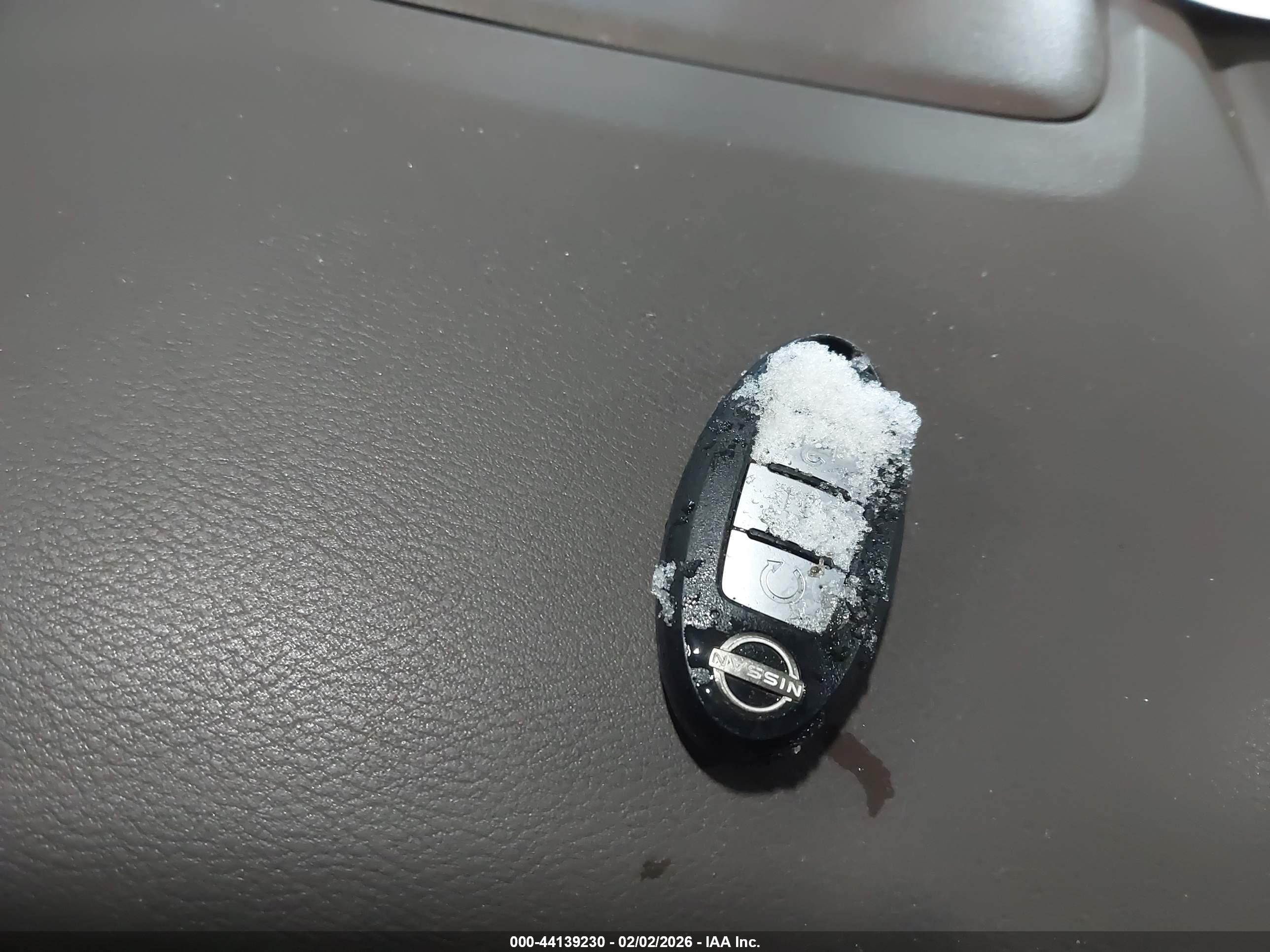 NISSAN ROGUE image 11