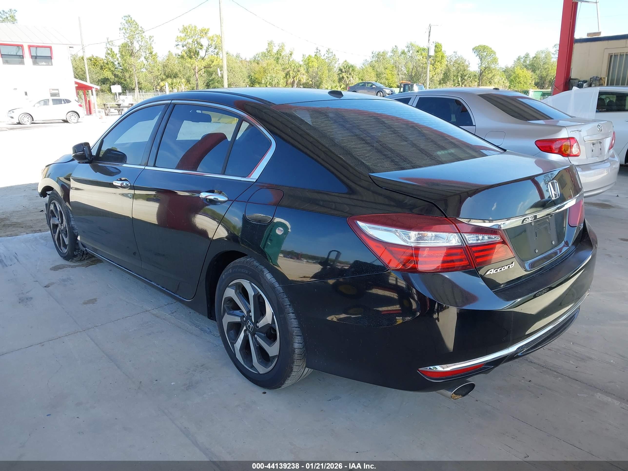 HONDA ACCORD image 3