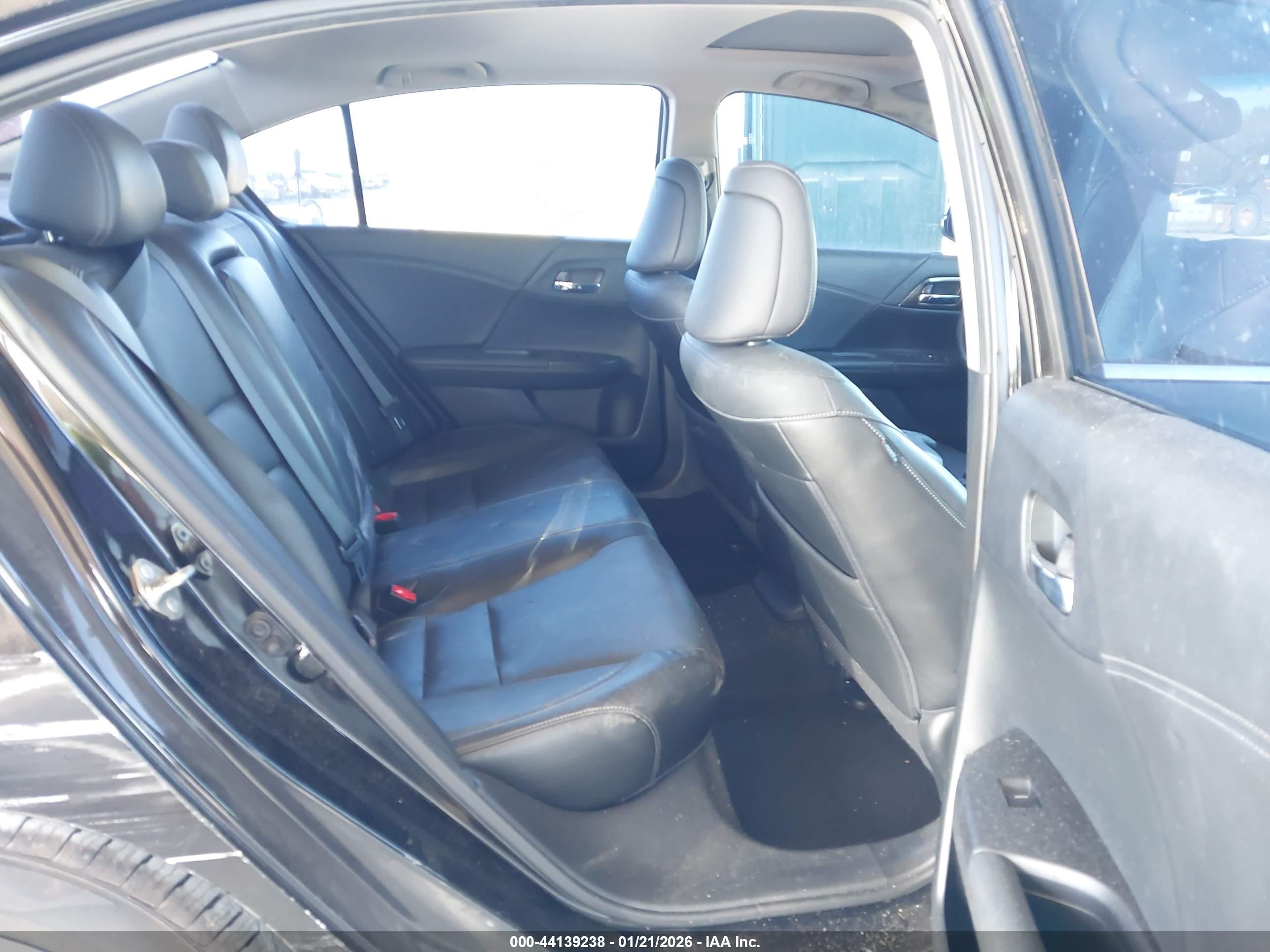 HONDA ACCORD image 8