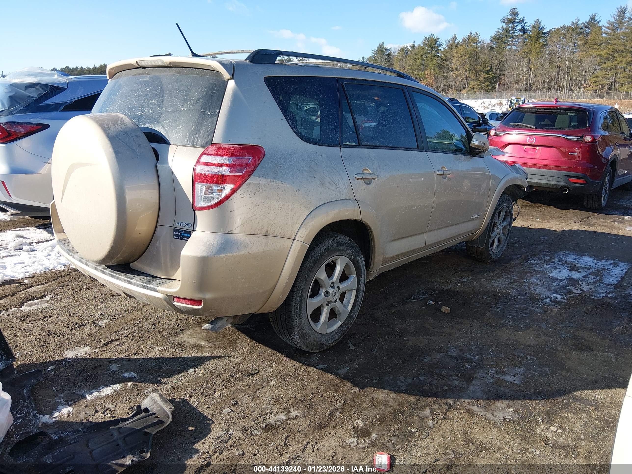 TOYOTA RAV4 image 4