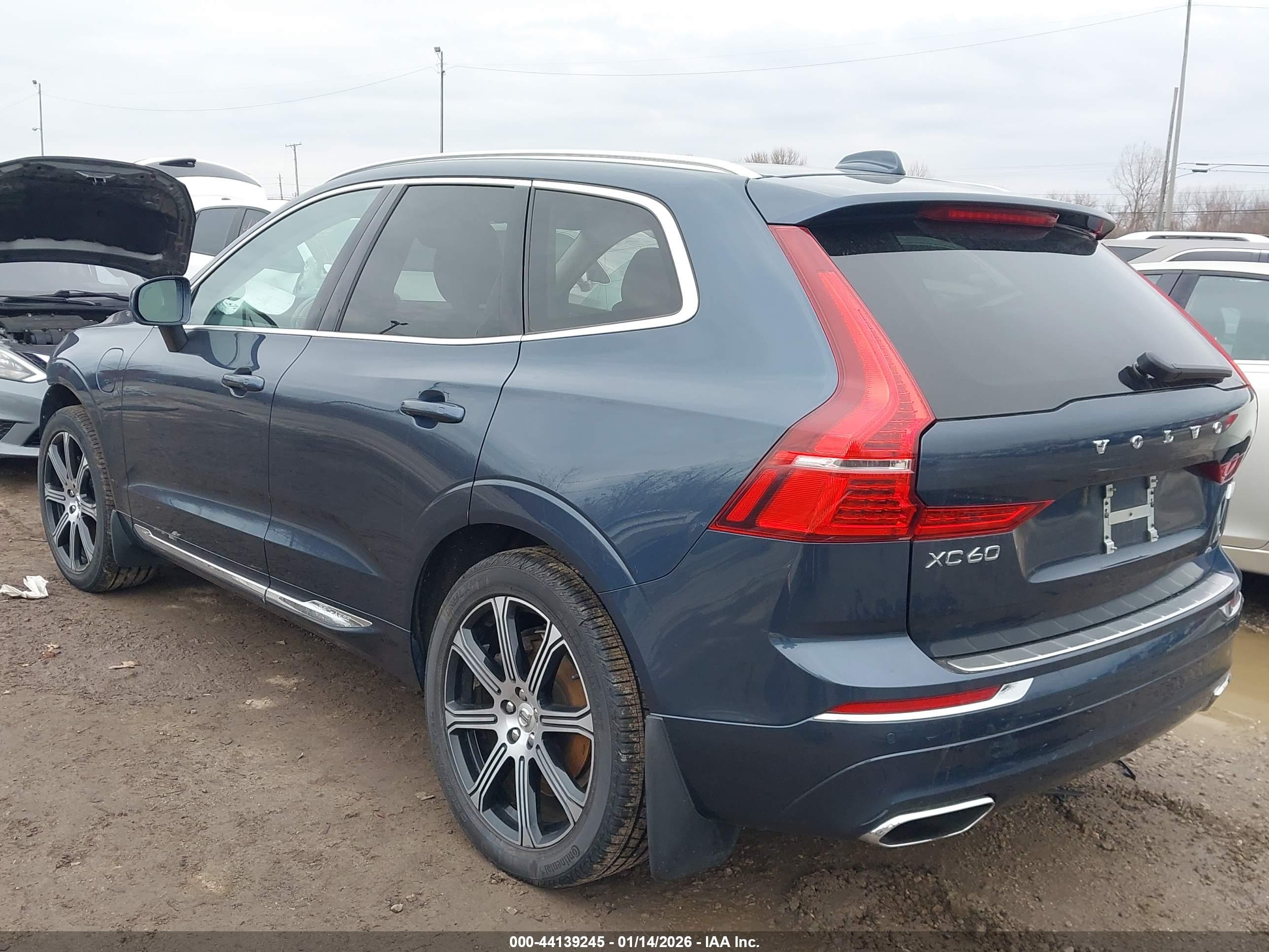VOLVO XC60 image 3