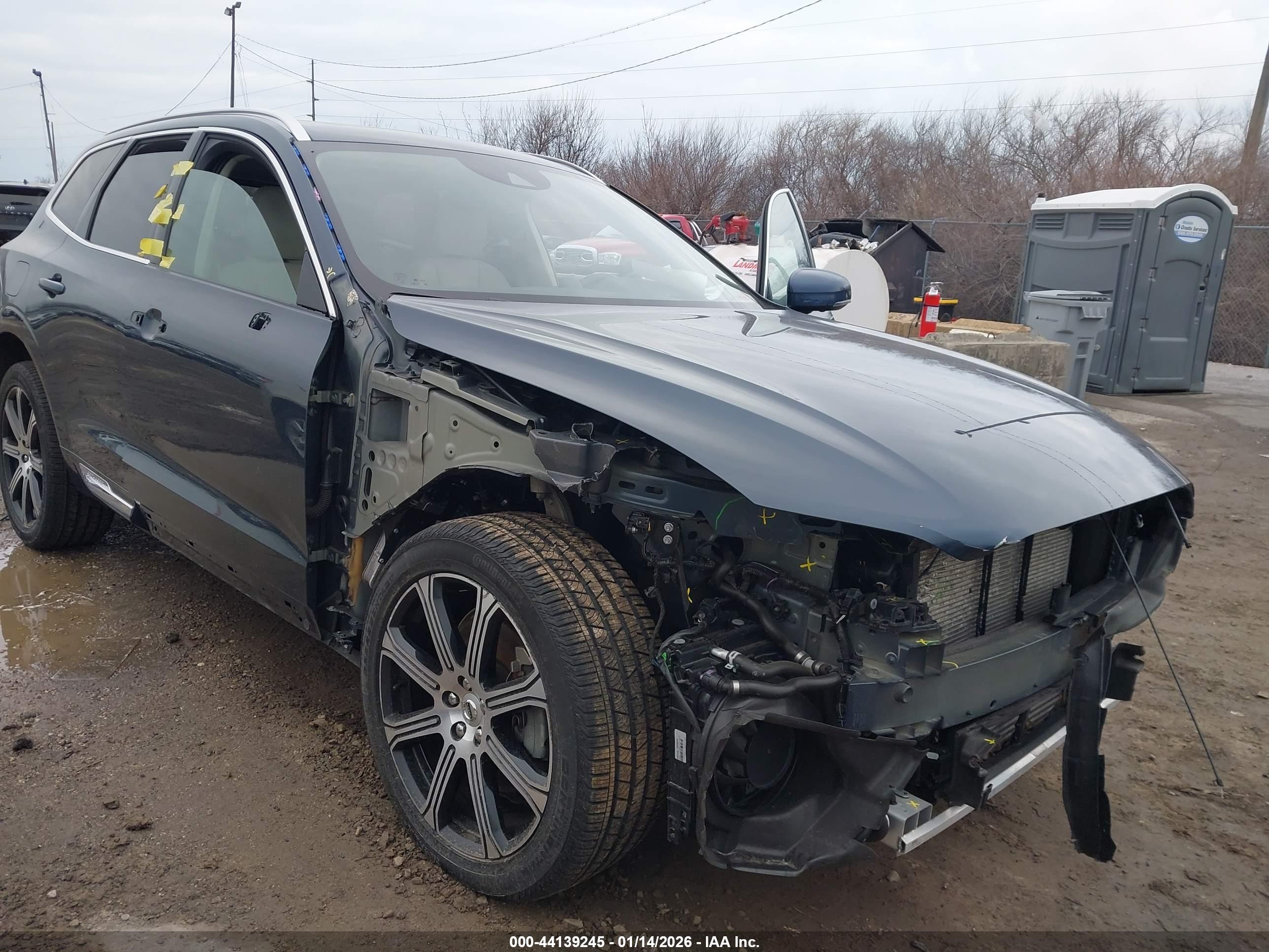 VOLVO XC60 image 6