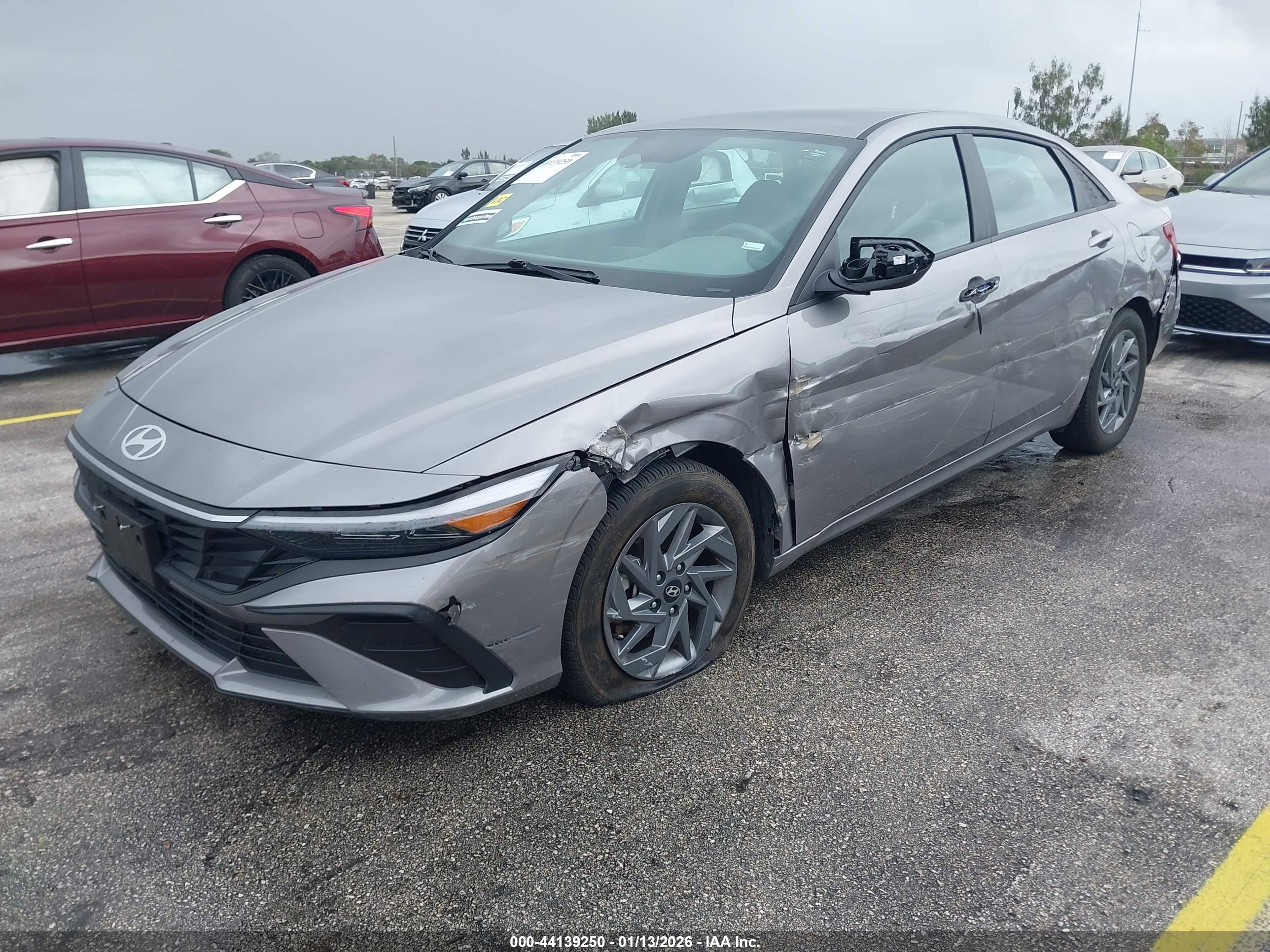 HYUNDAI ELANTRA image 2