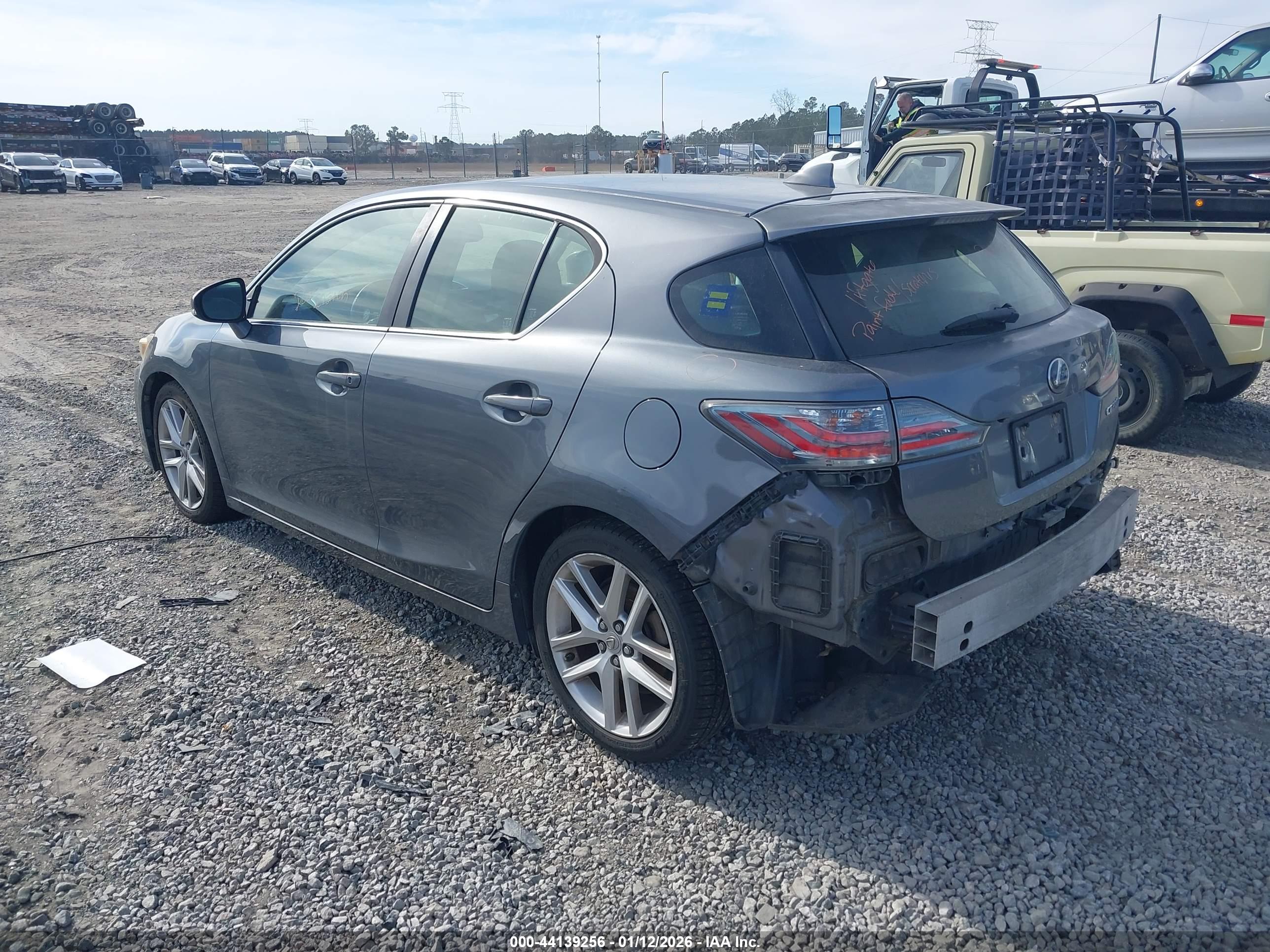 LEXUS CT image 3