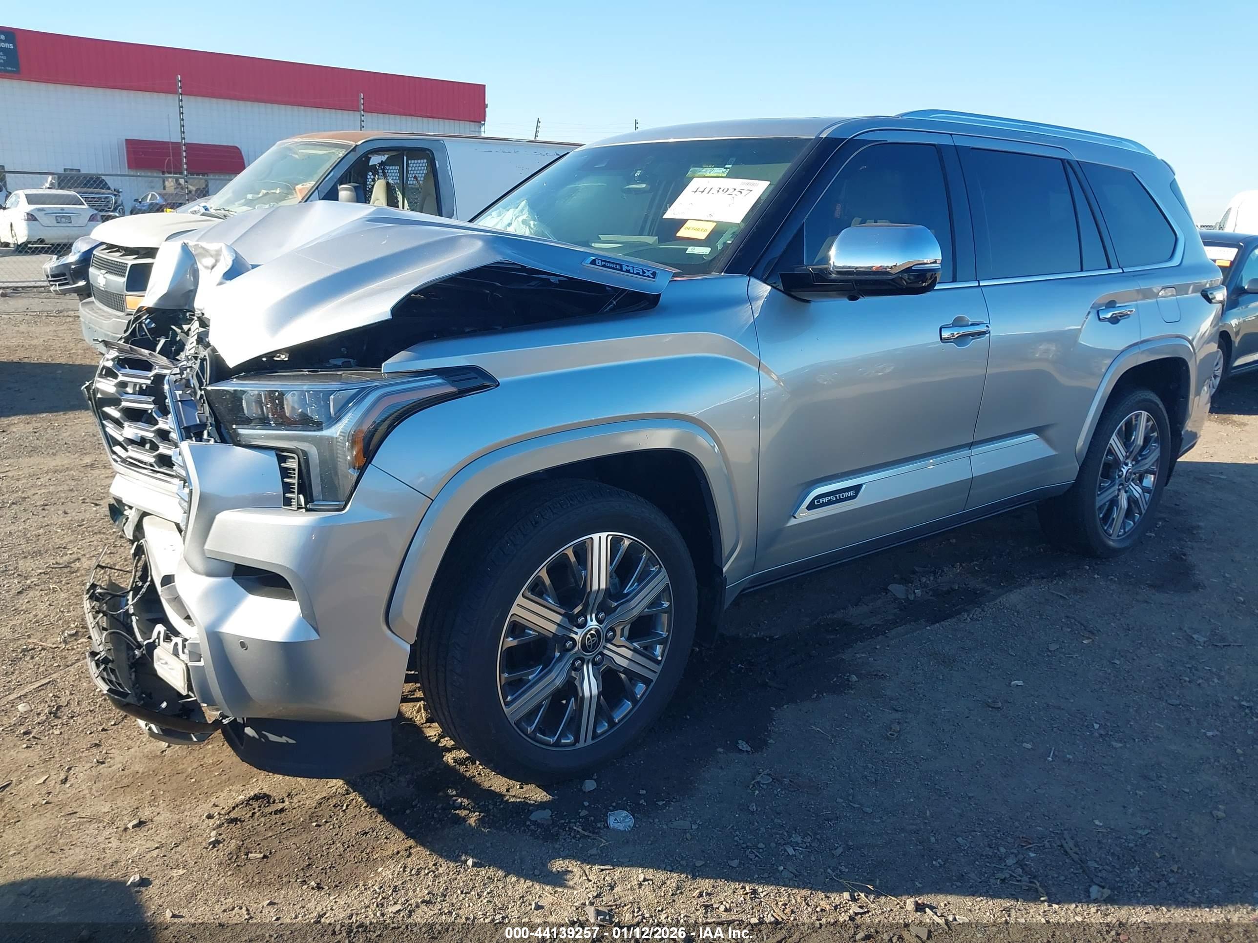 TOYOTA SEQUOIA image 2