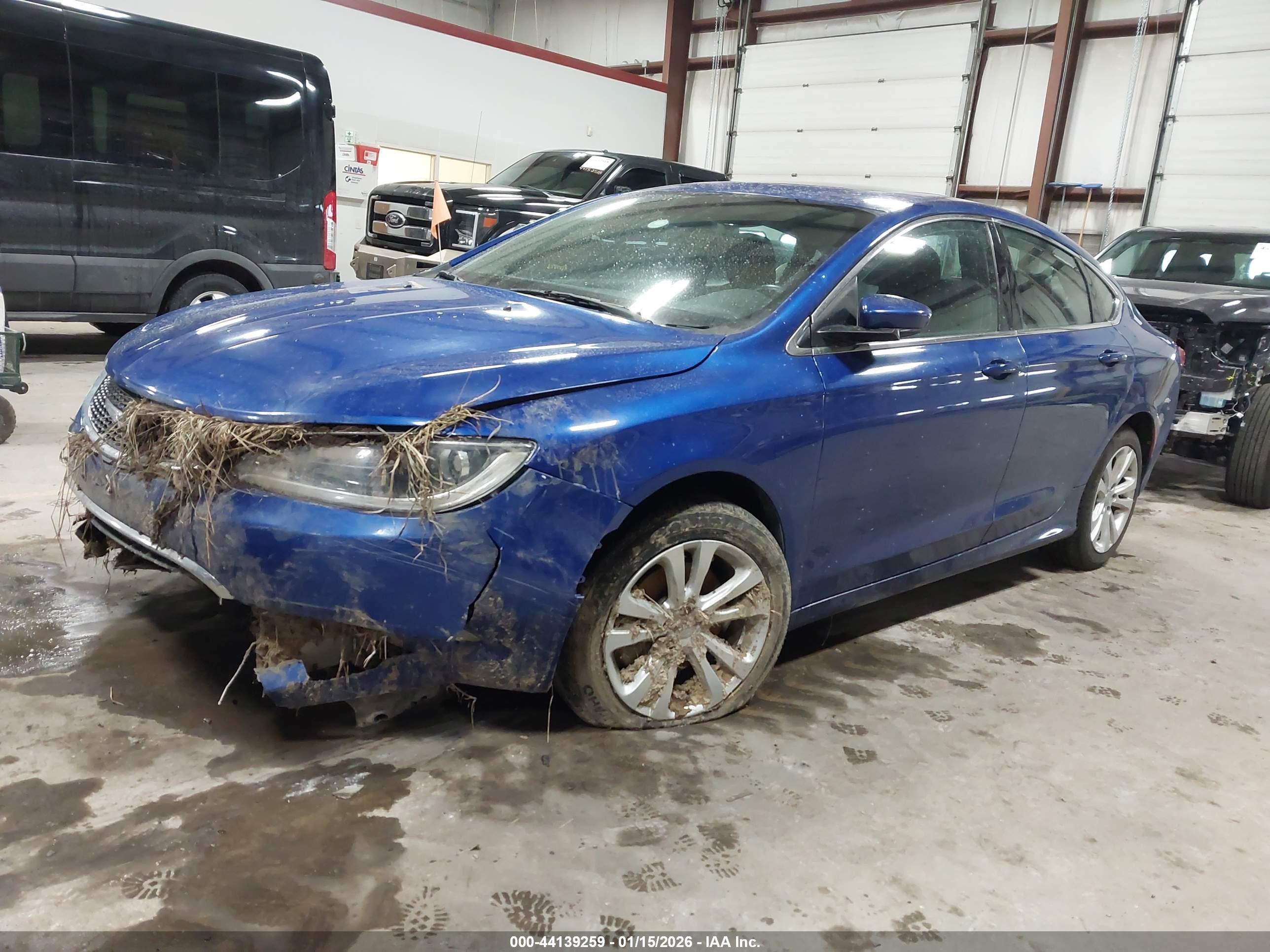 CHRYSLER 200 image 2