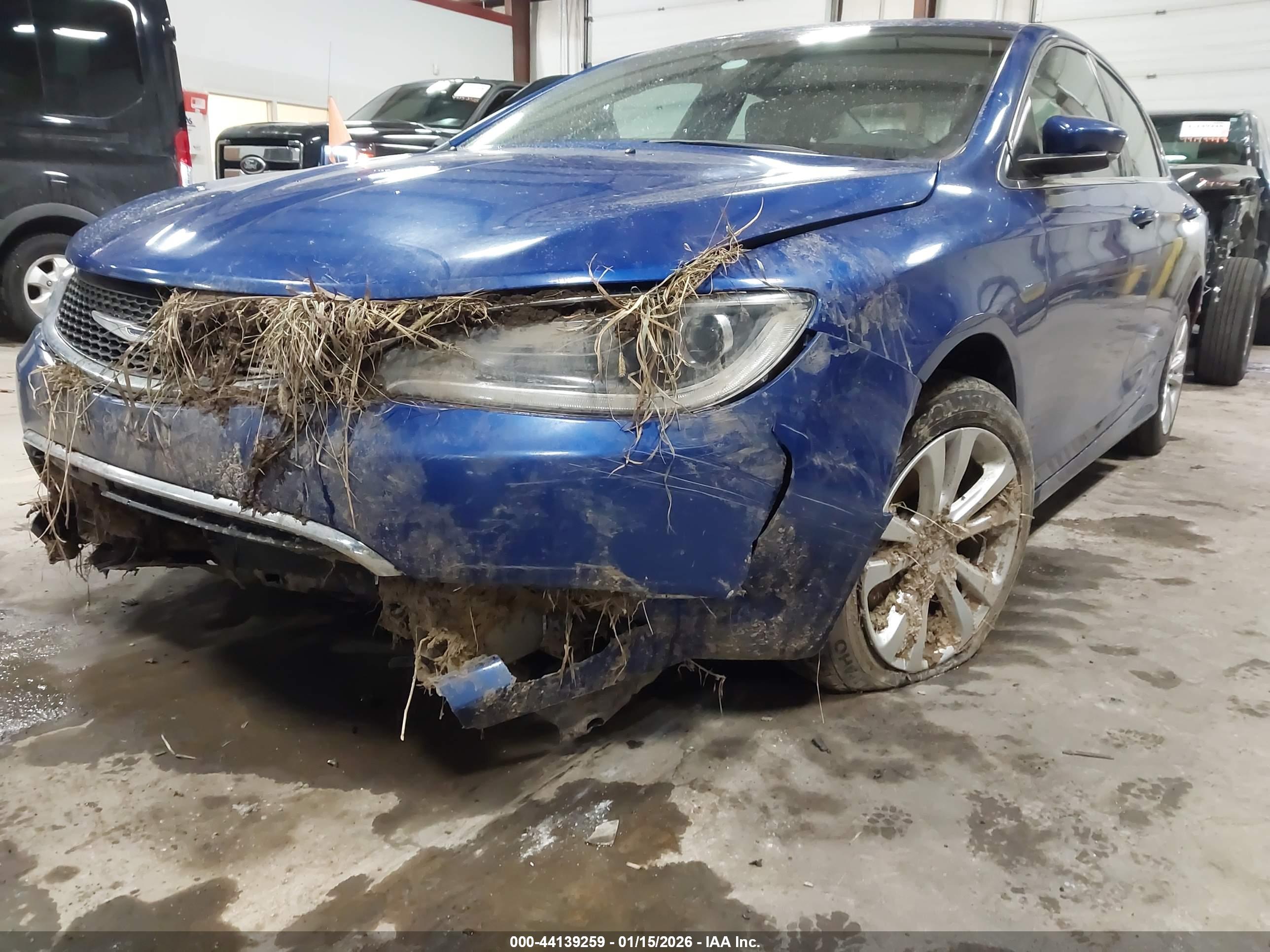 CHRYSLER 200 image 6