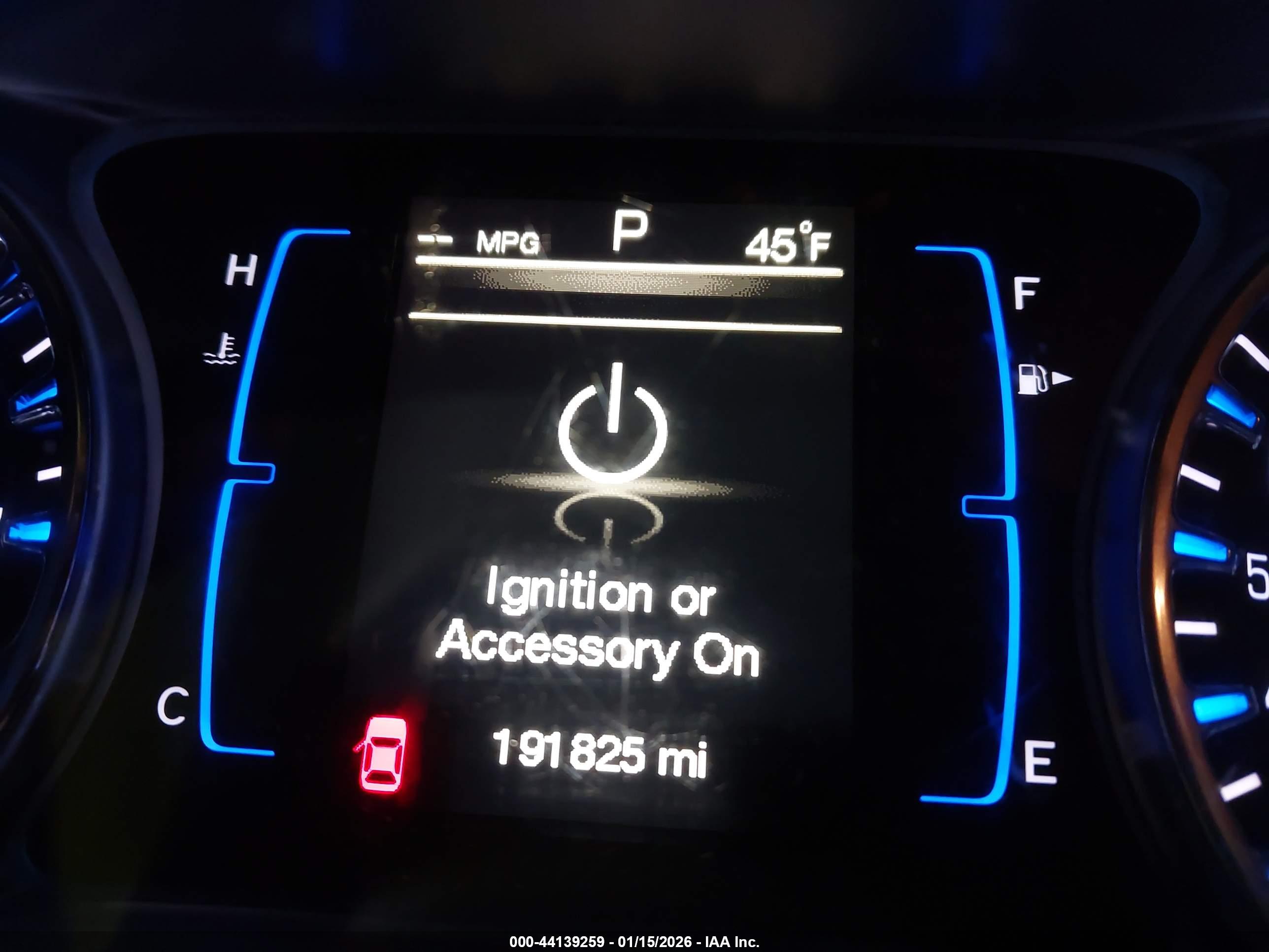 CHRYSLER 200 image 7