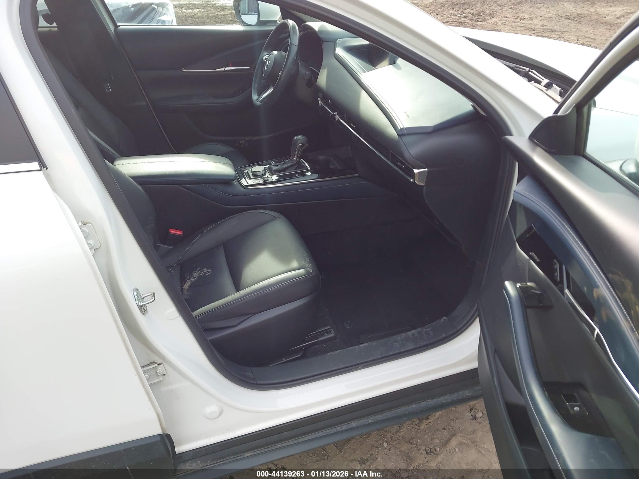 MAZDA CX-30 image 5