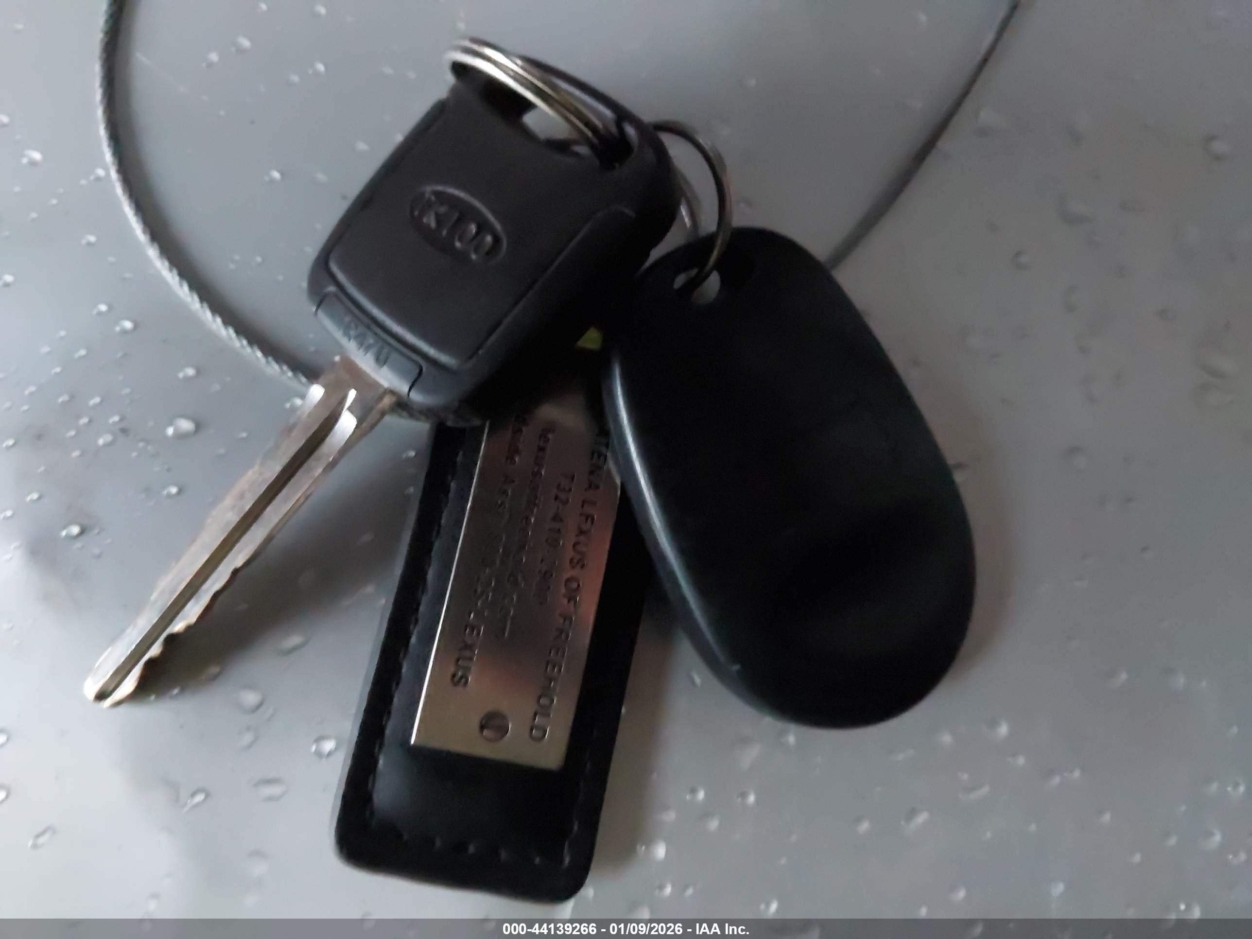 TOYOTA SIENNA image 11