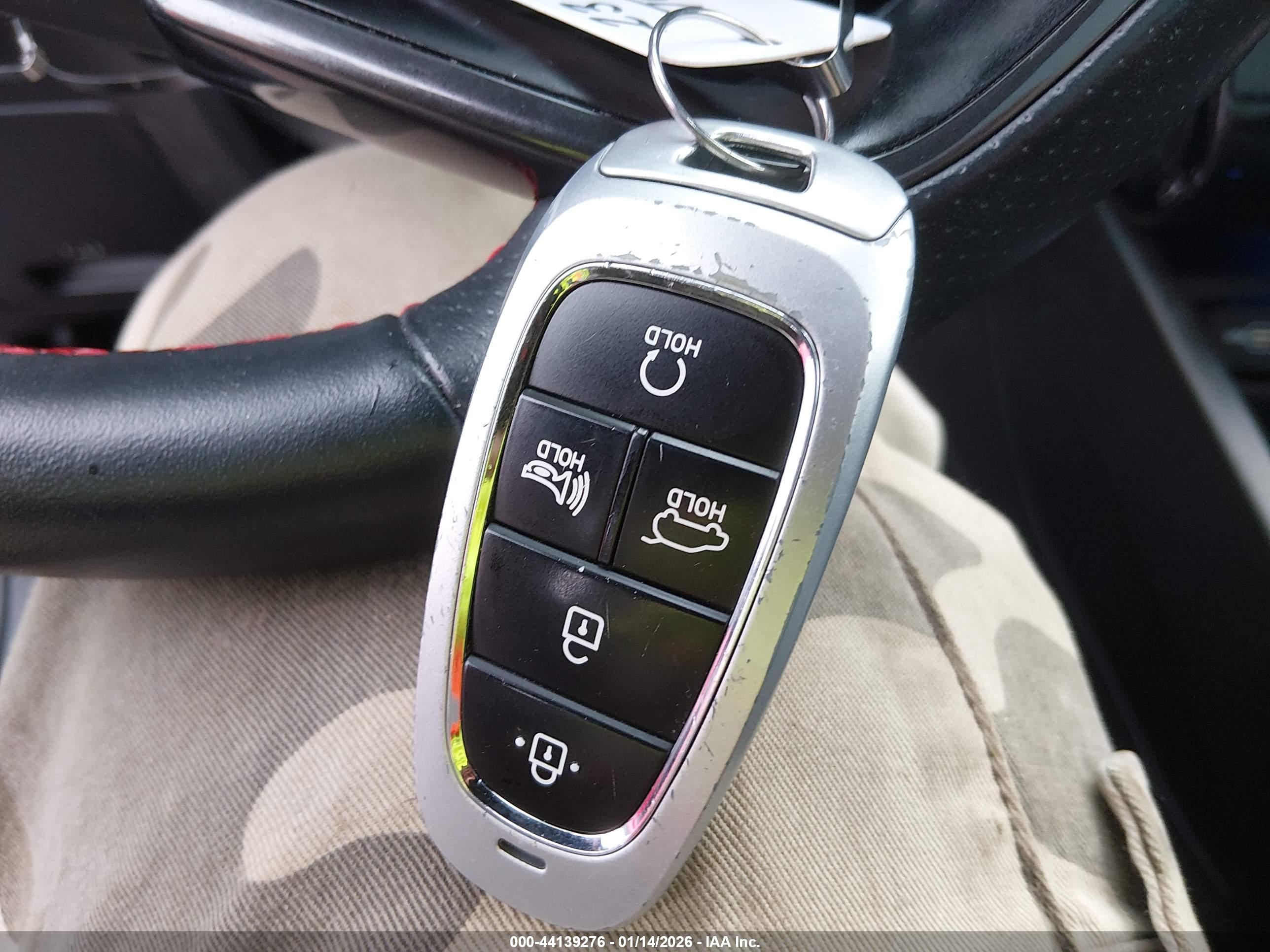 HYUNDAI TUCSON image 11