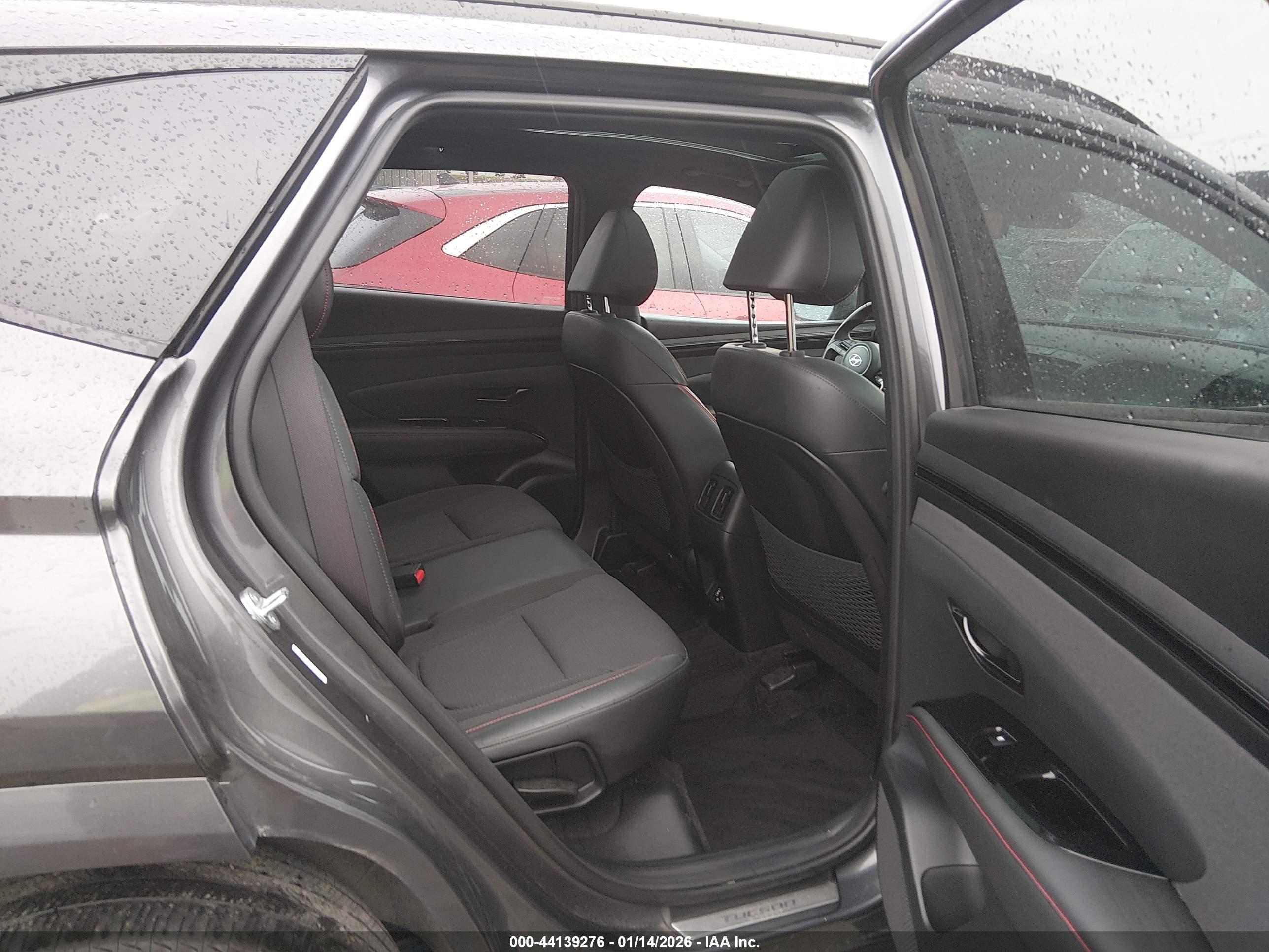 HYUNDAI TUCSON image 8