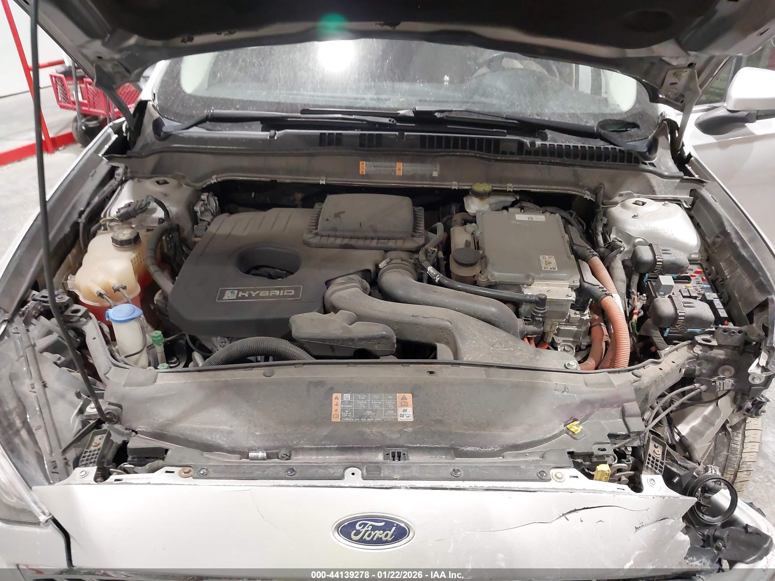 FORD FUSION image 10