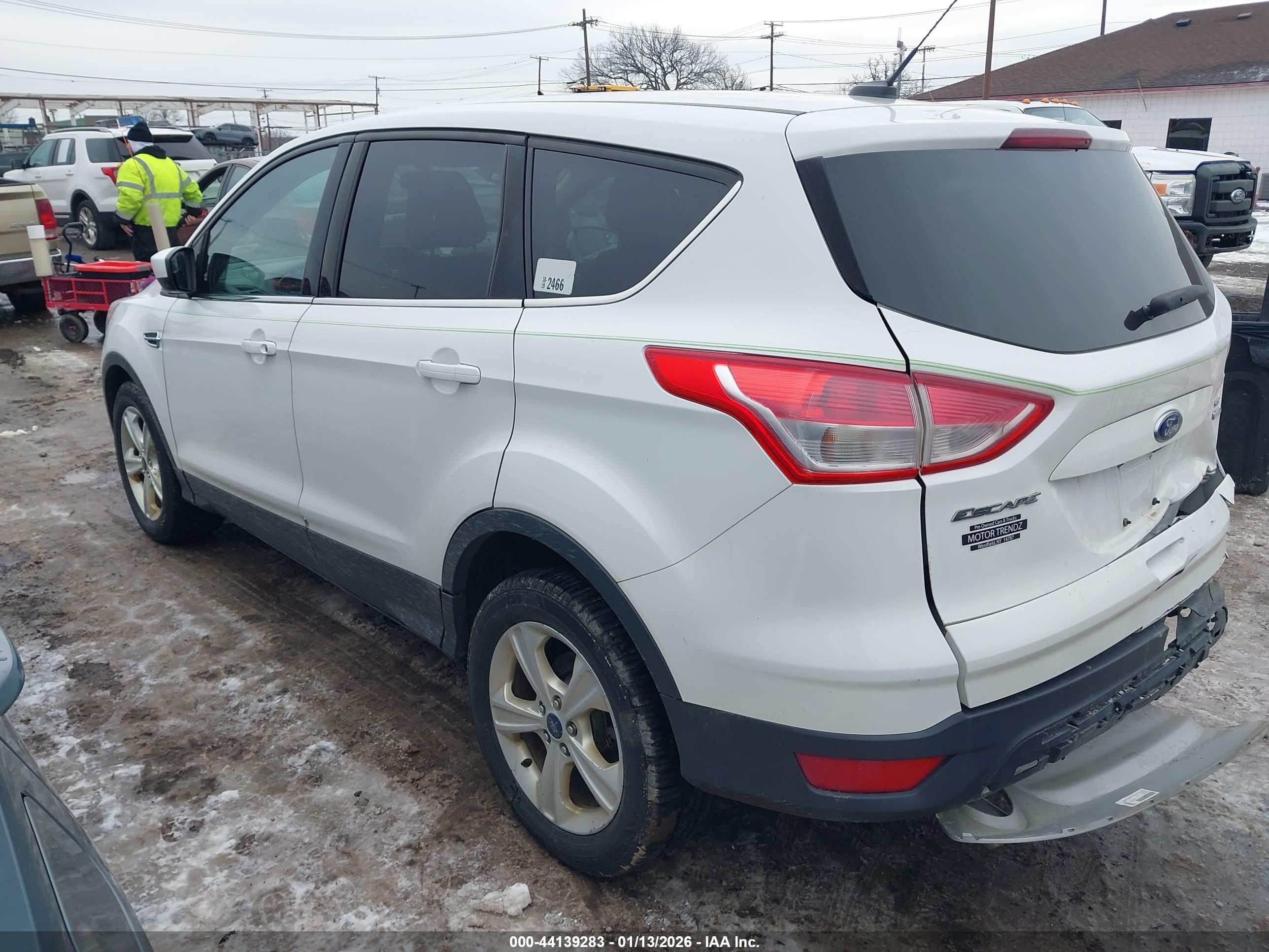 FORD ESCAPE image 3