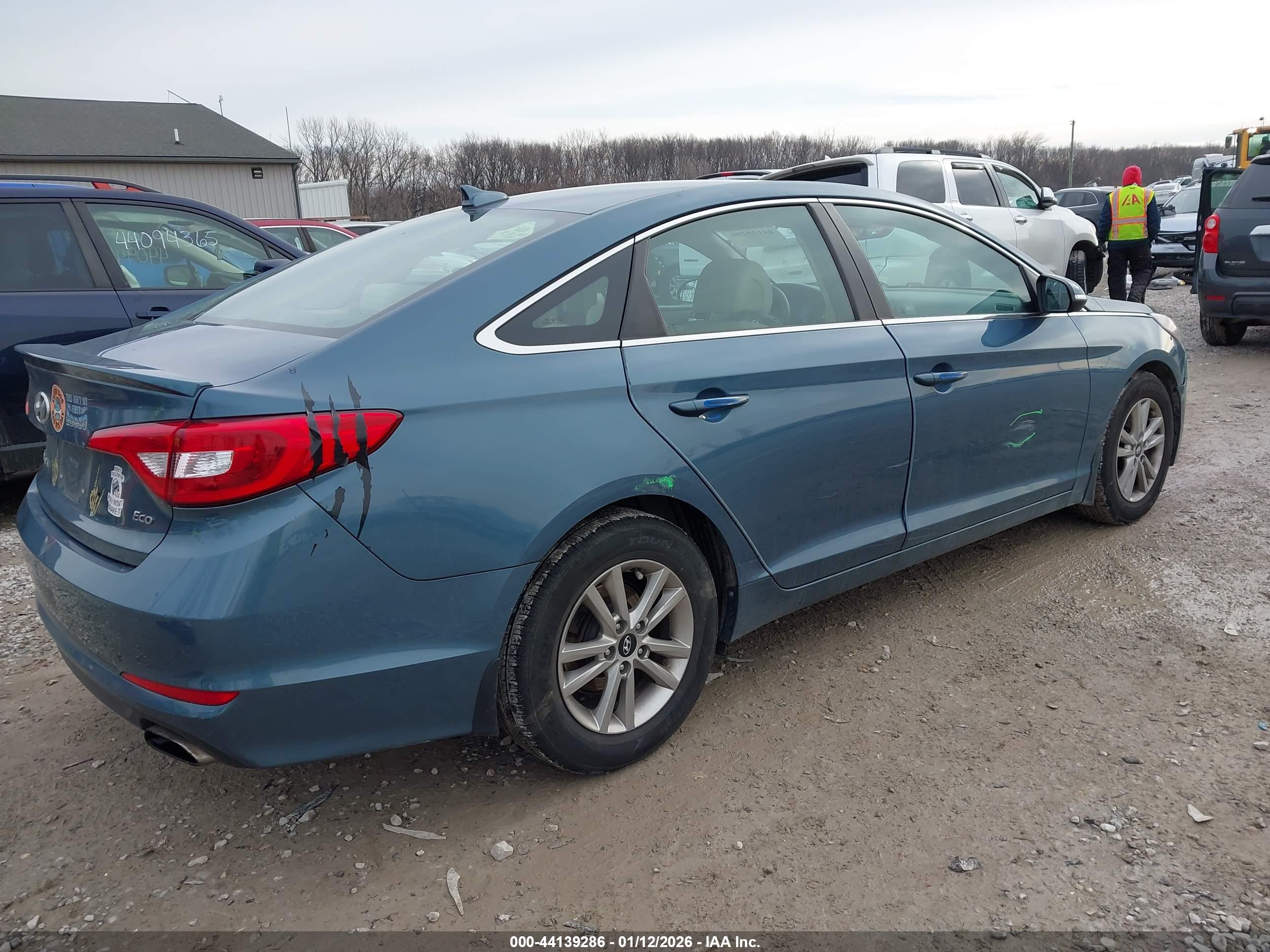 HYUNDAI SONATA image 4