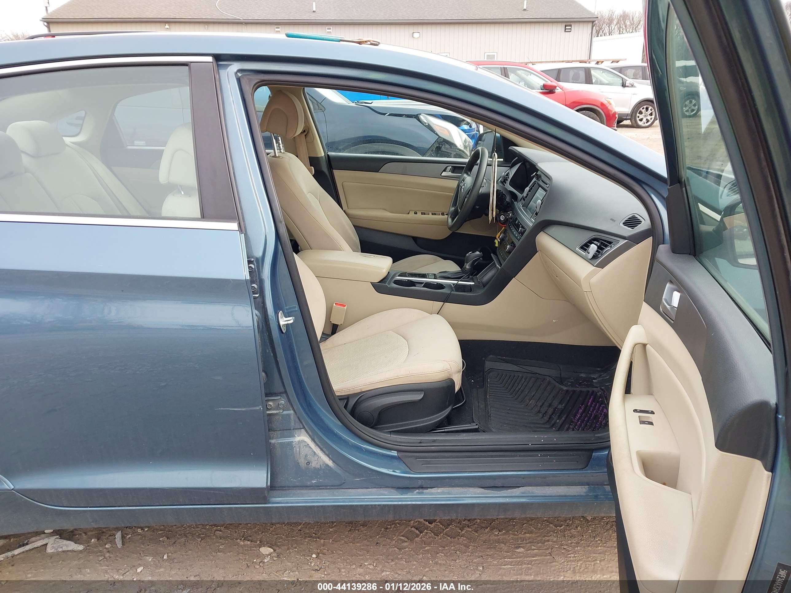 HYUNDAI SONATA image 5