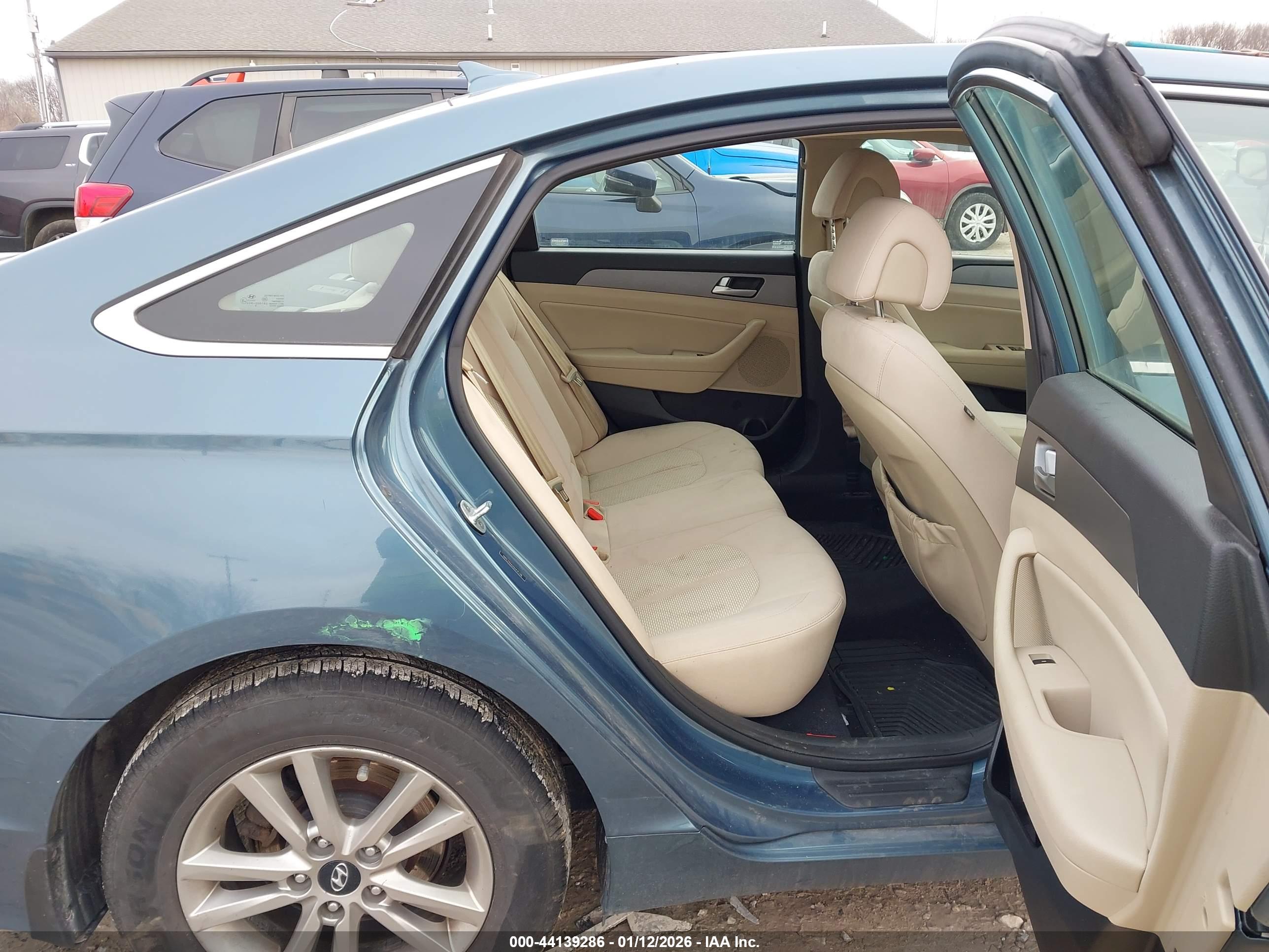 HYUNDAI SONATA image 8