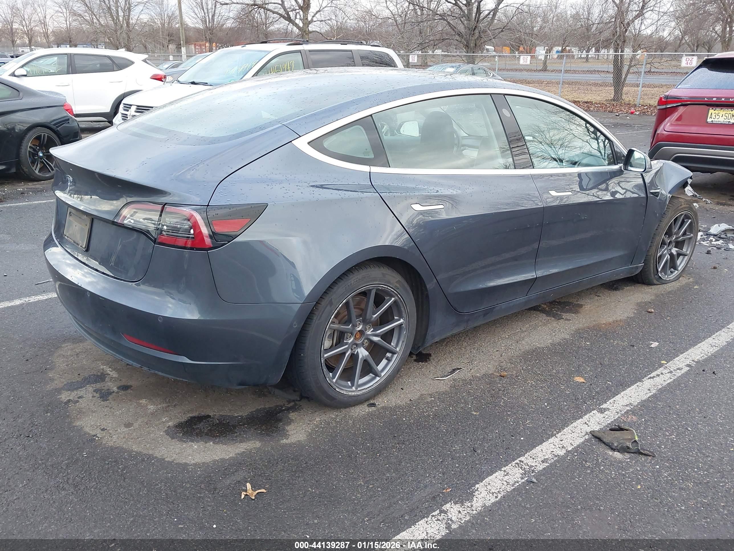 TESLA MODEL image 4