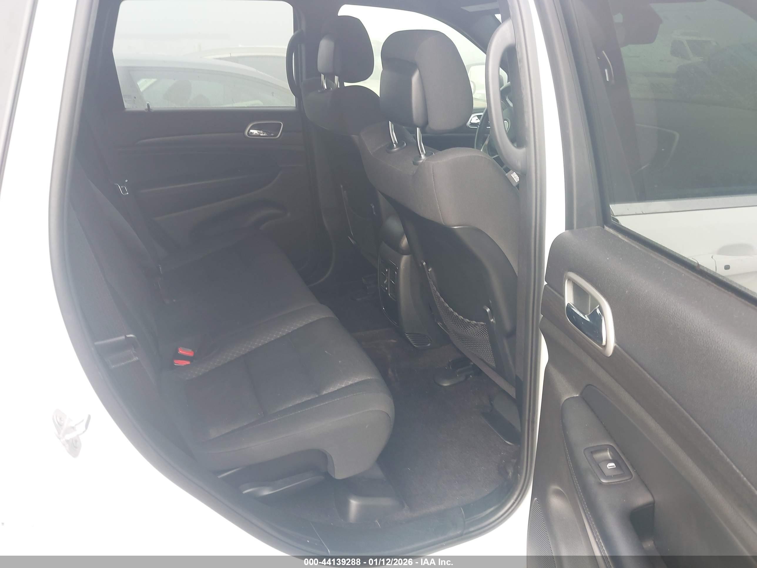 JEEP GRAND image 8