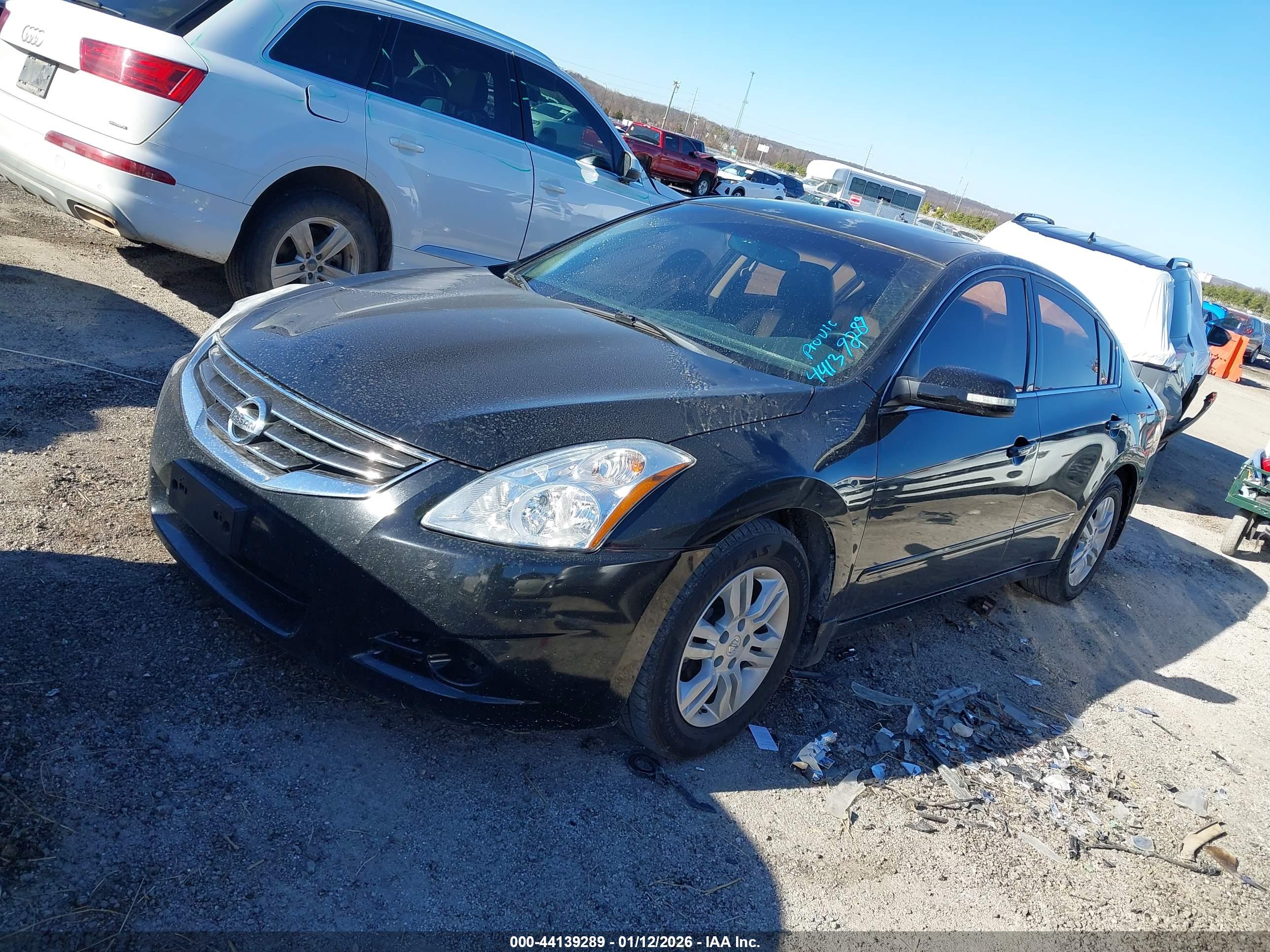 NISSAN ALTIMA image 2