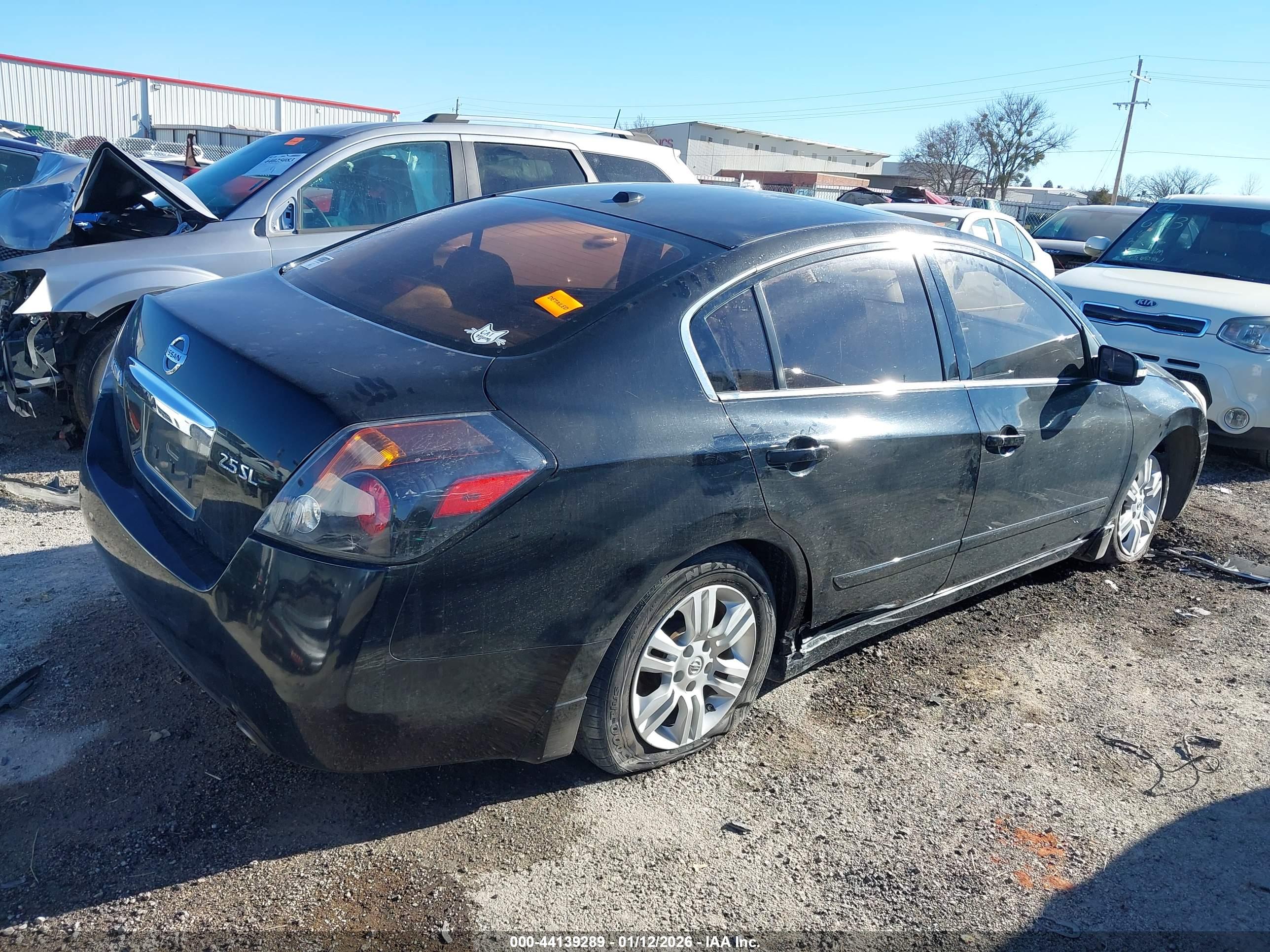 NISSAN ALTIMA image 4