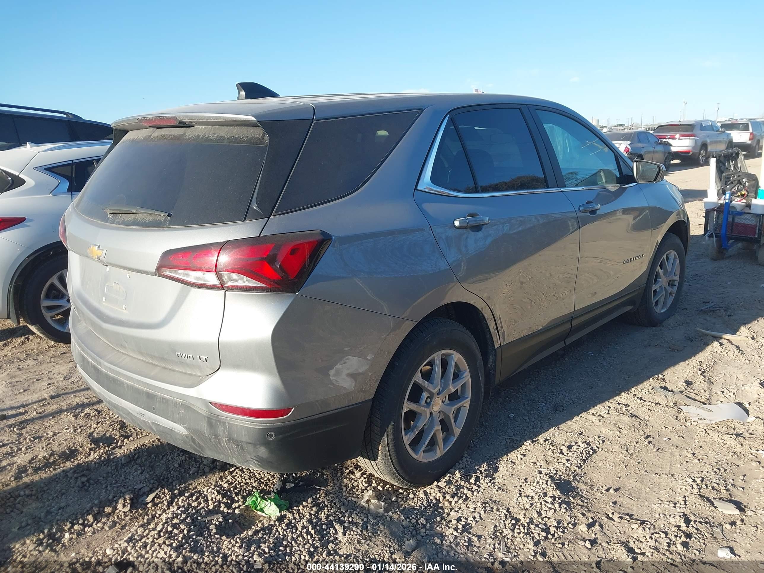 CHEVROLET EQUINOX image 4