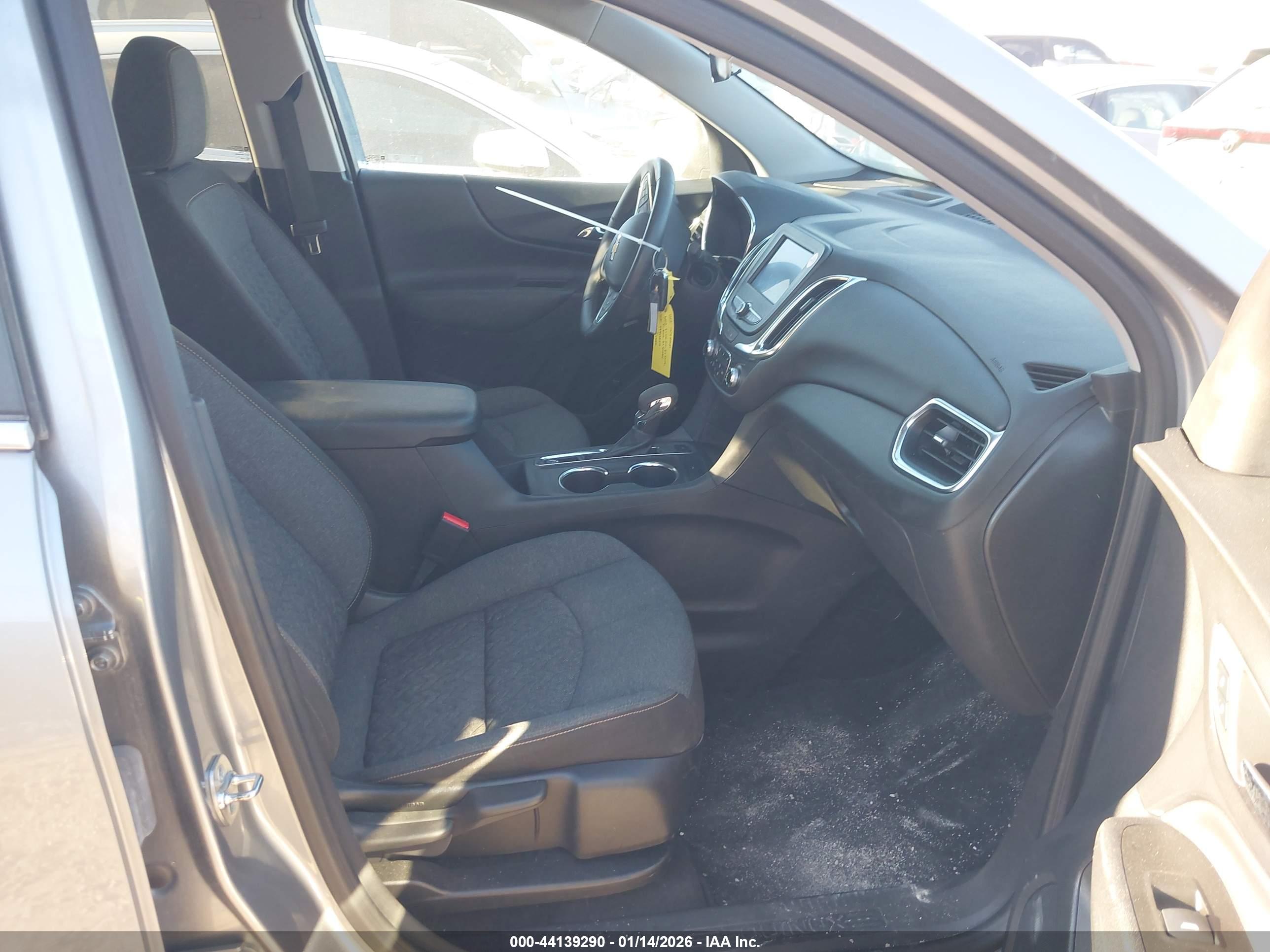 CHEVROLET EQUINOX image 5