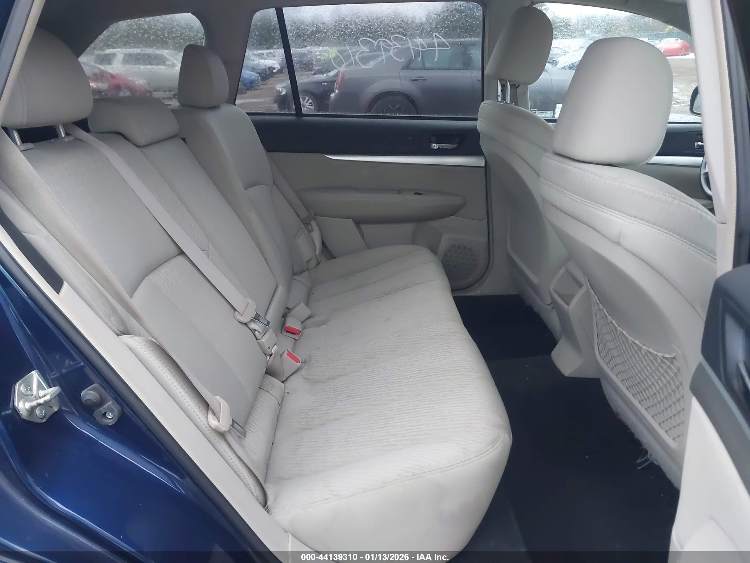 SUBARU OUTBACK image 8