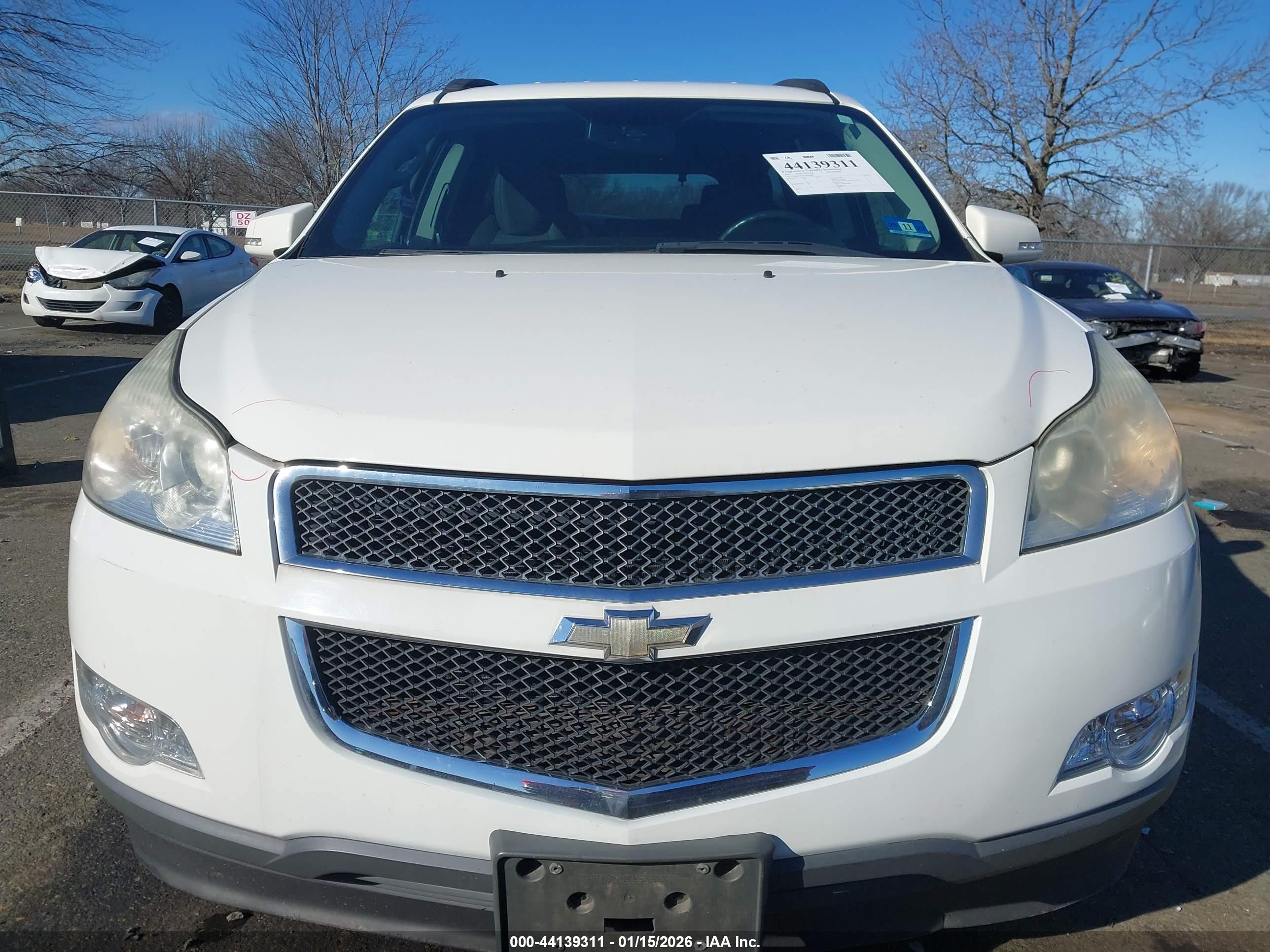 CHEVROLET TRAVERSE image 6