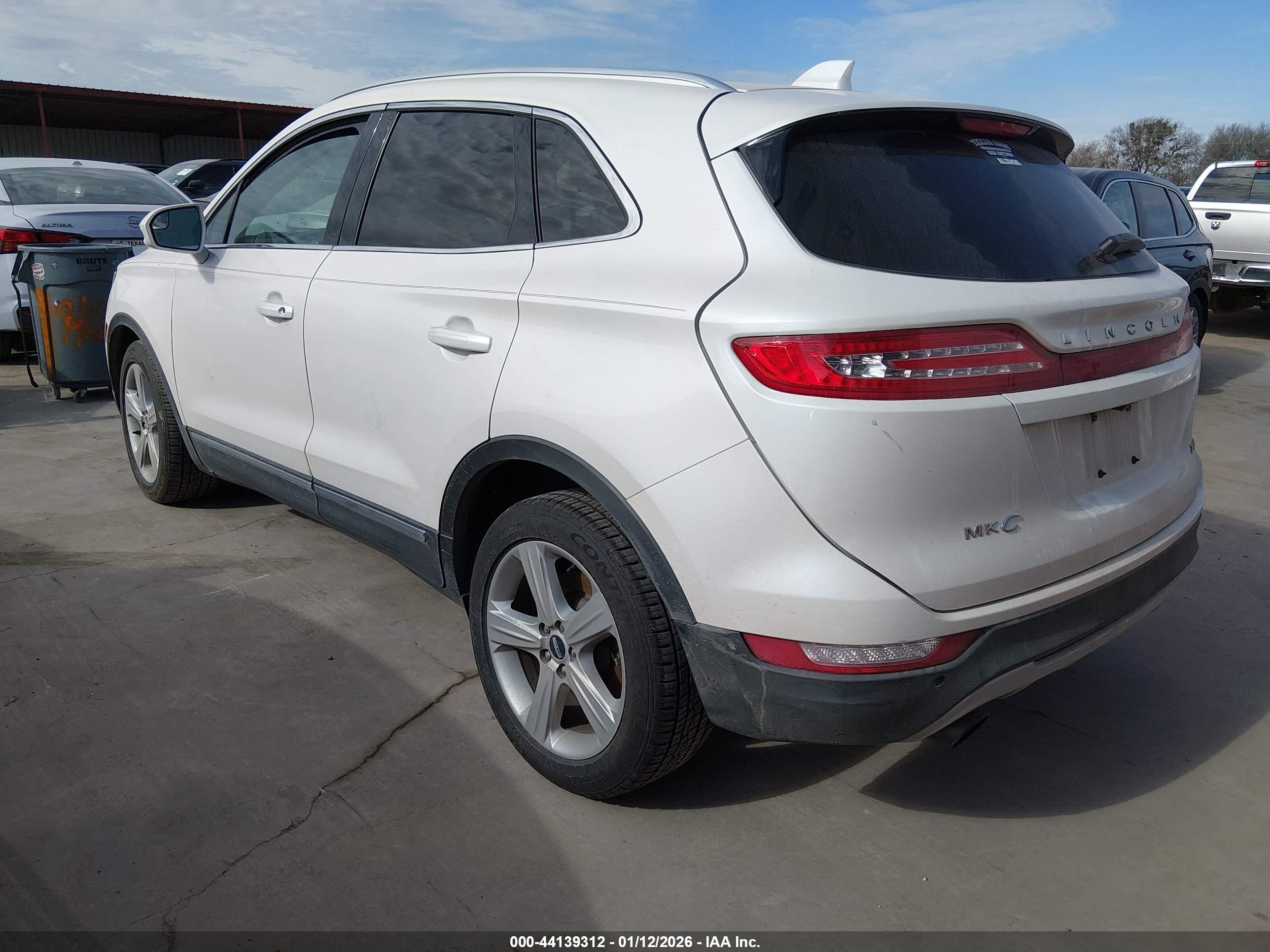 LINCOLN MKC image 3