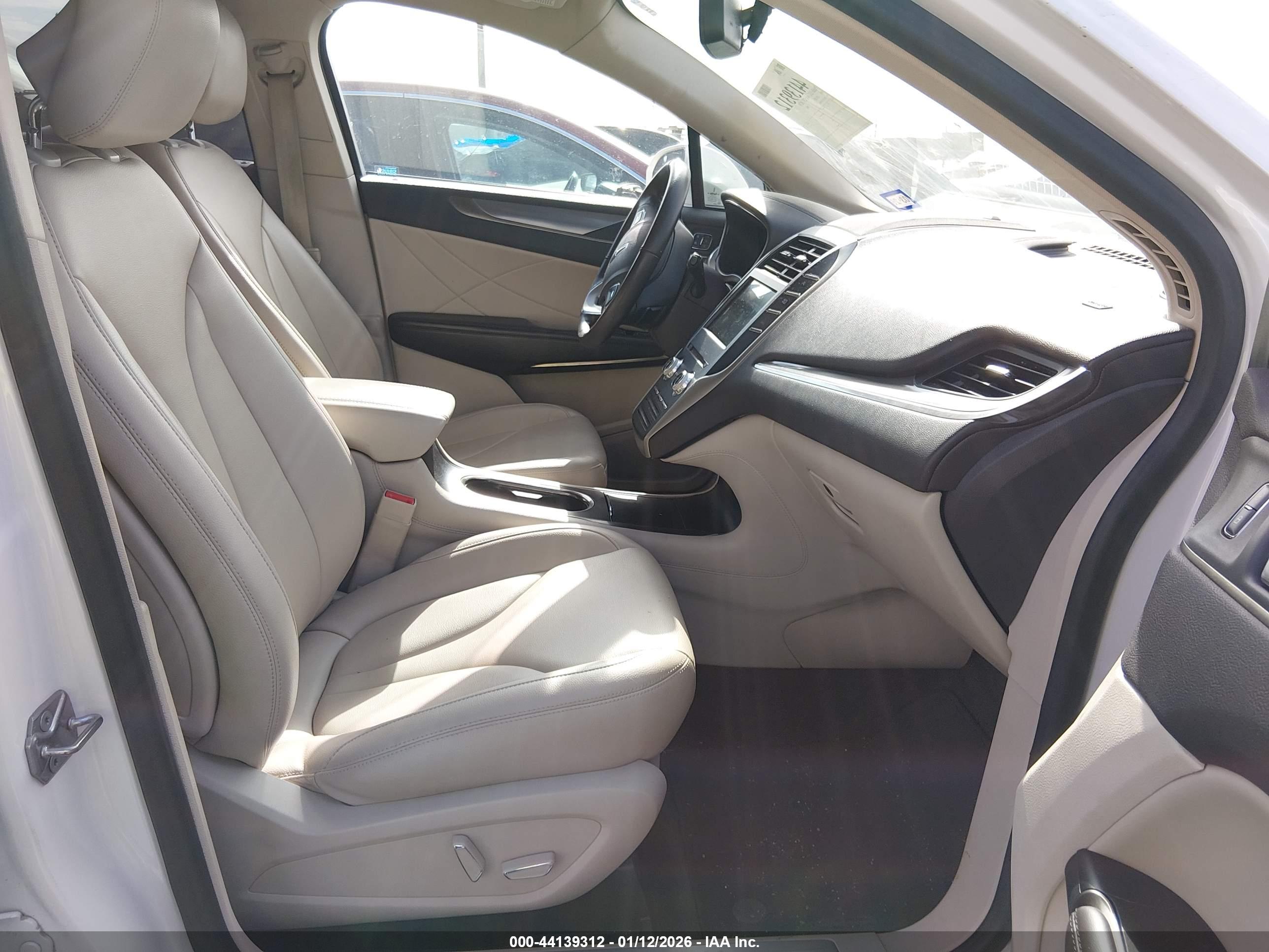 LINCOLN MKC image 5