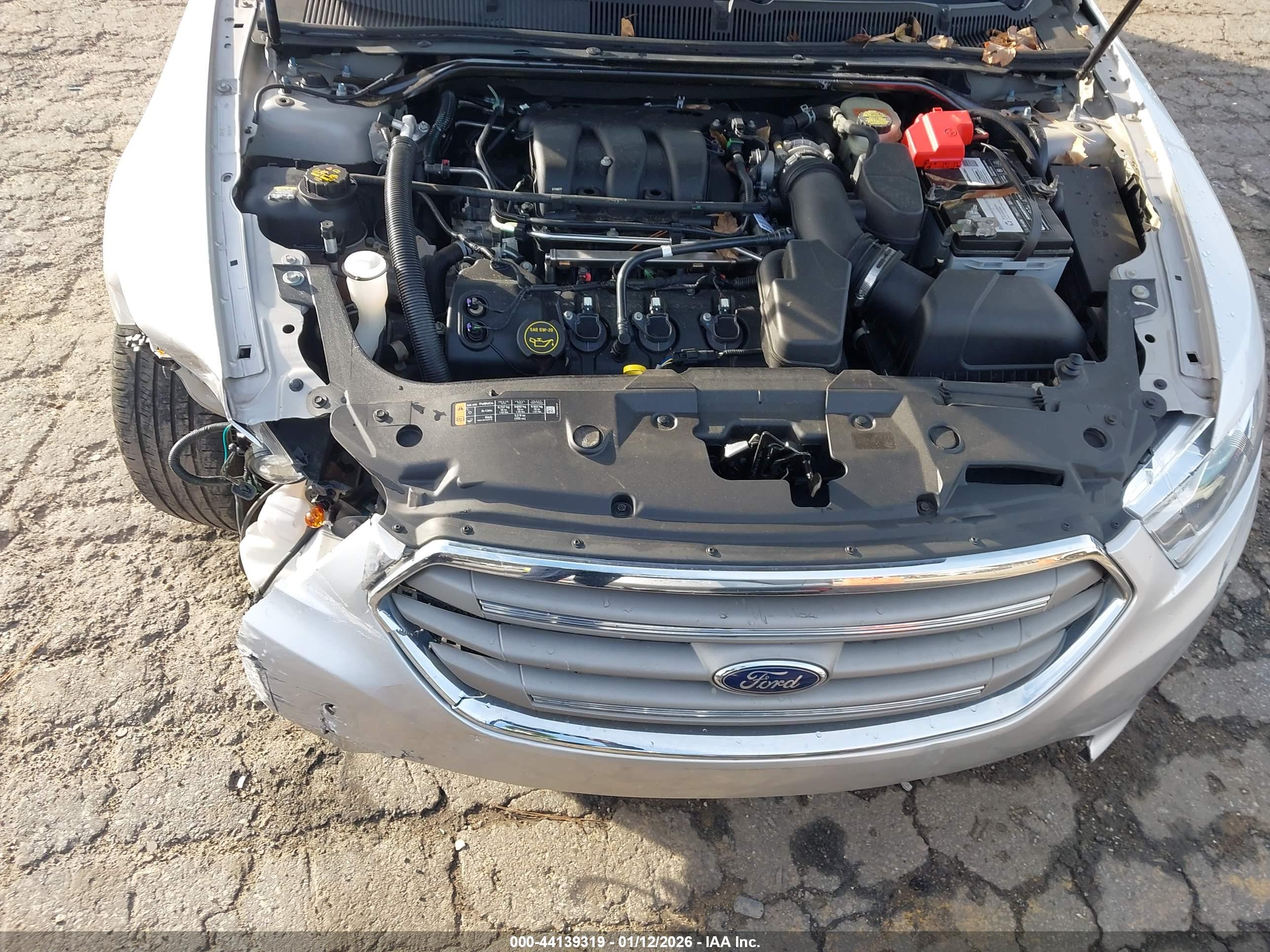 FORD TAURUS image 10