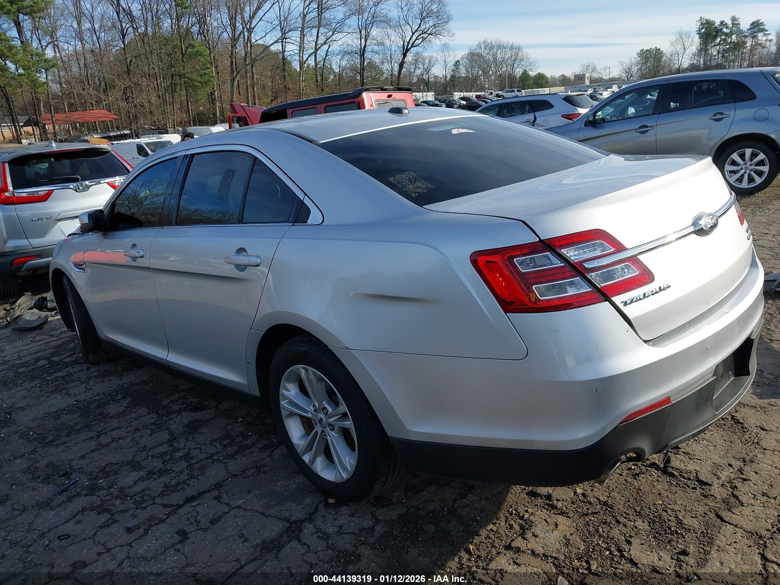 FORD TAURUS image 3