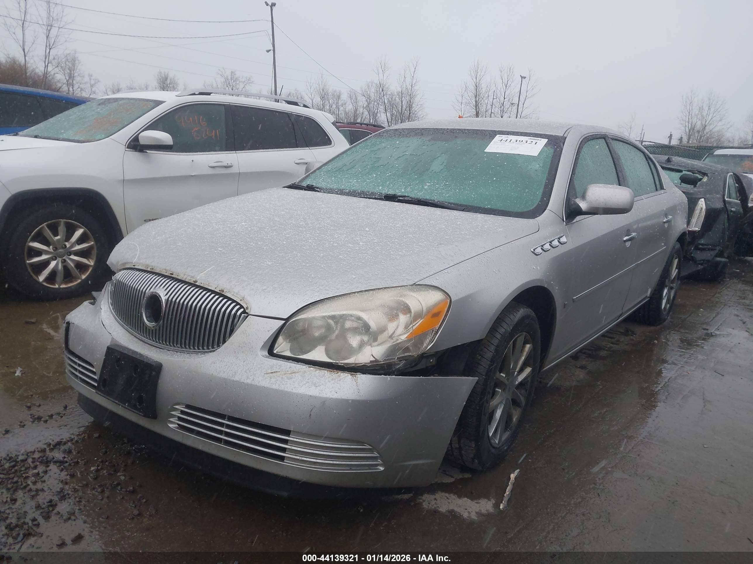 BUICK LUCERNE image 2