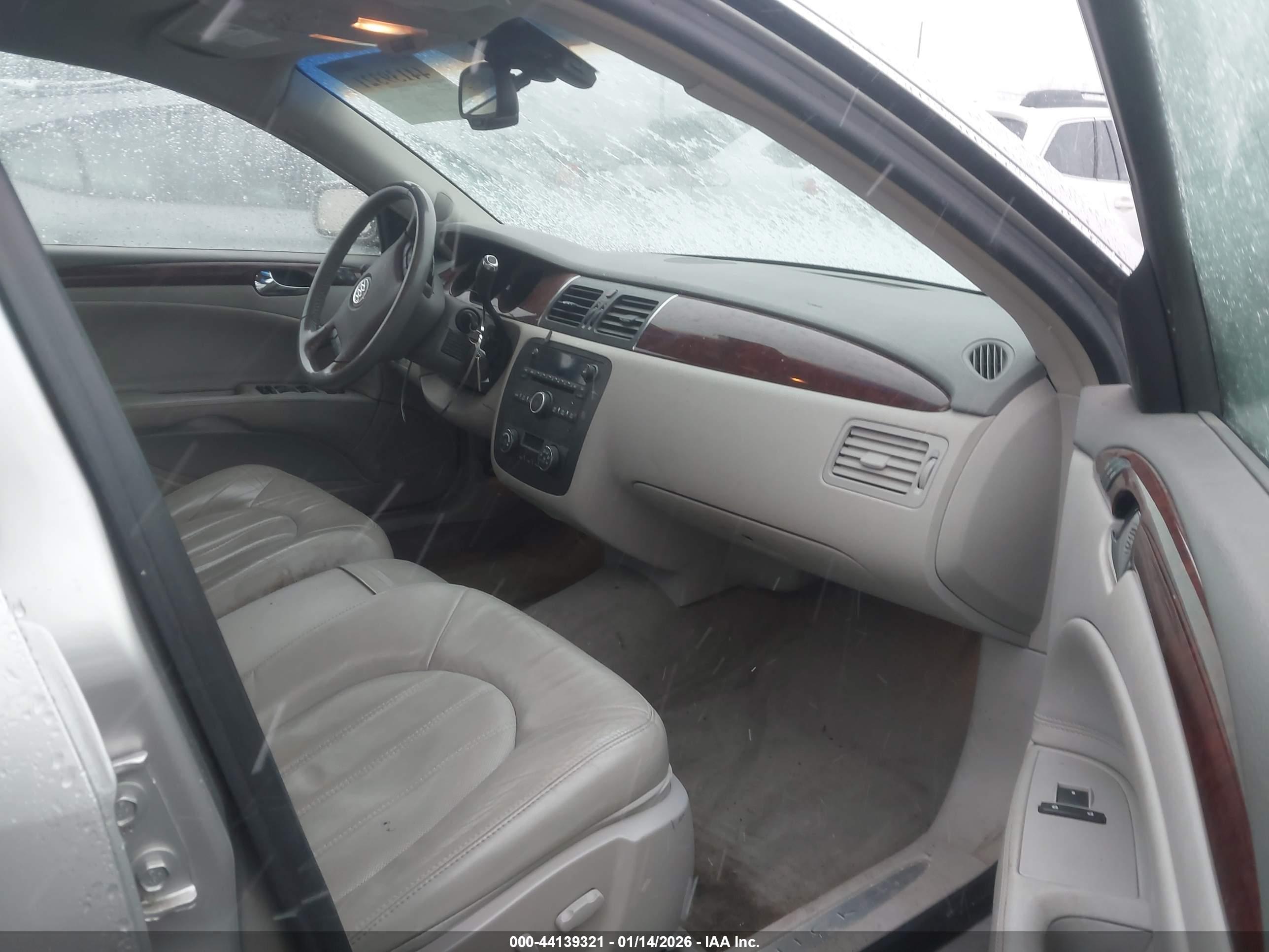 BUICK LUCERNE image 5