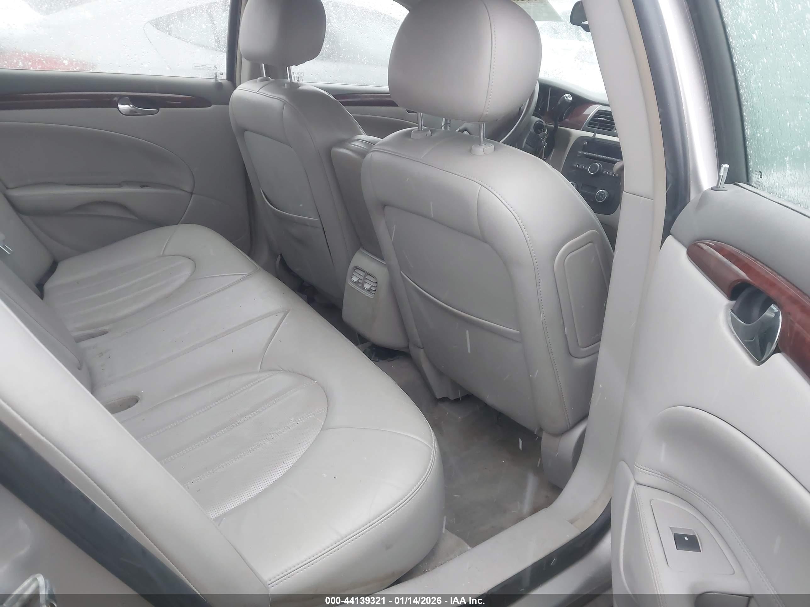 BUICK LUCERNE image 8