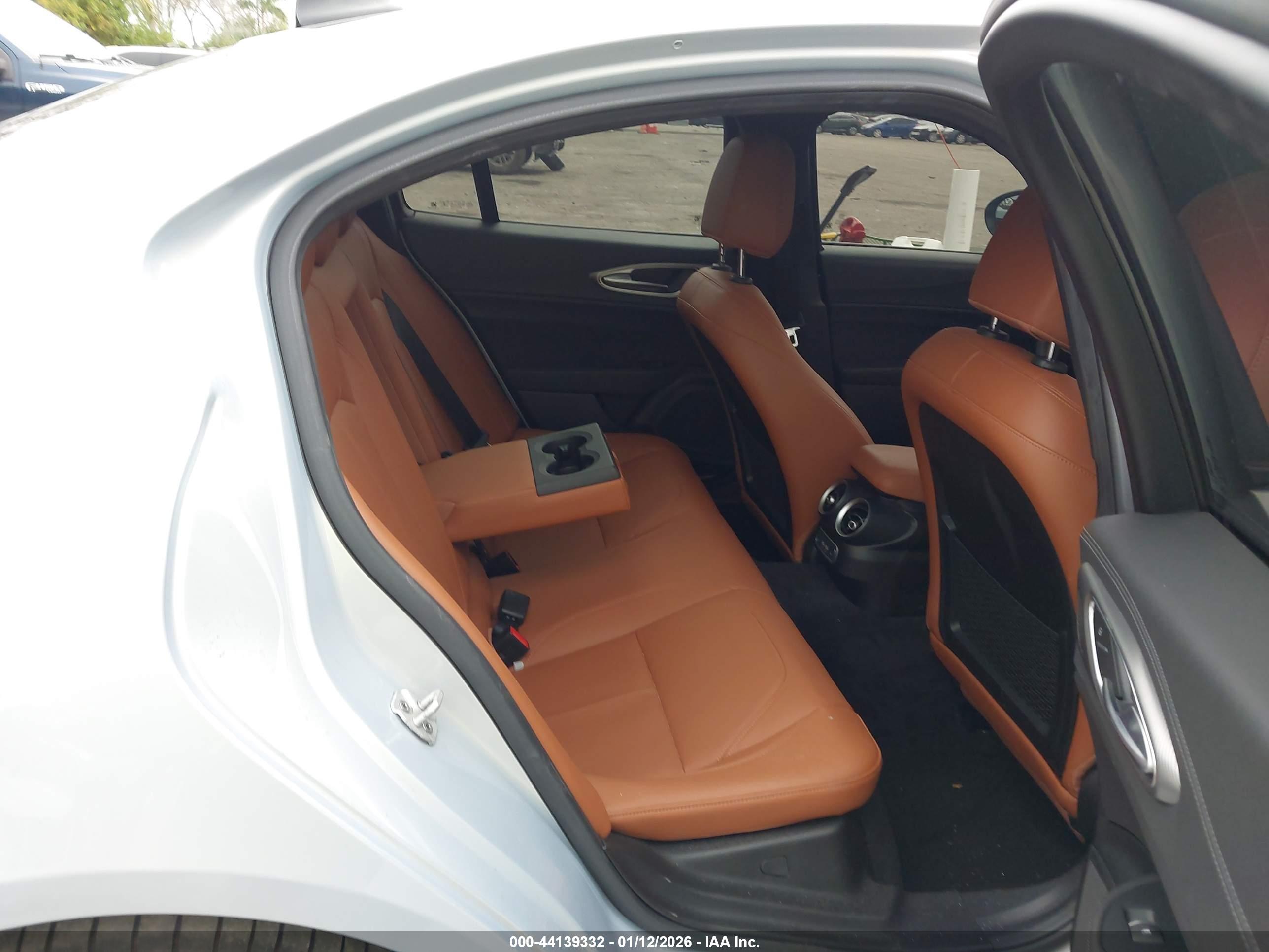 ALFA ROMEO image 8