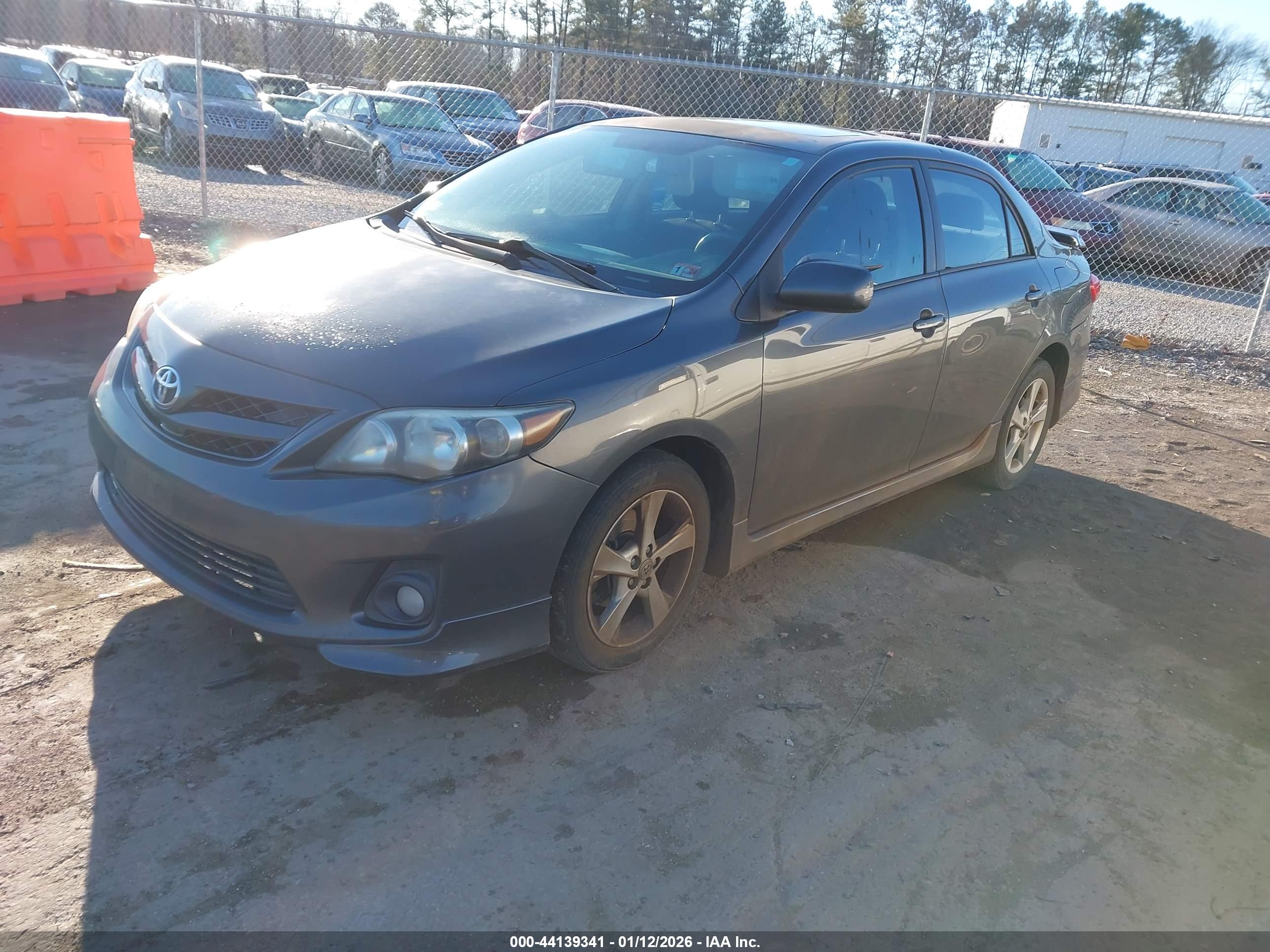 TOYOTA COROLLA image 2