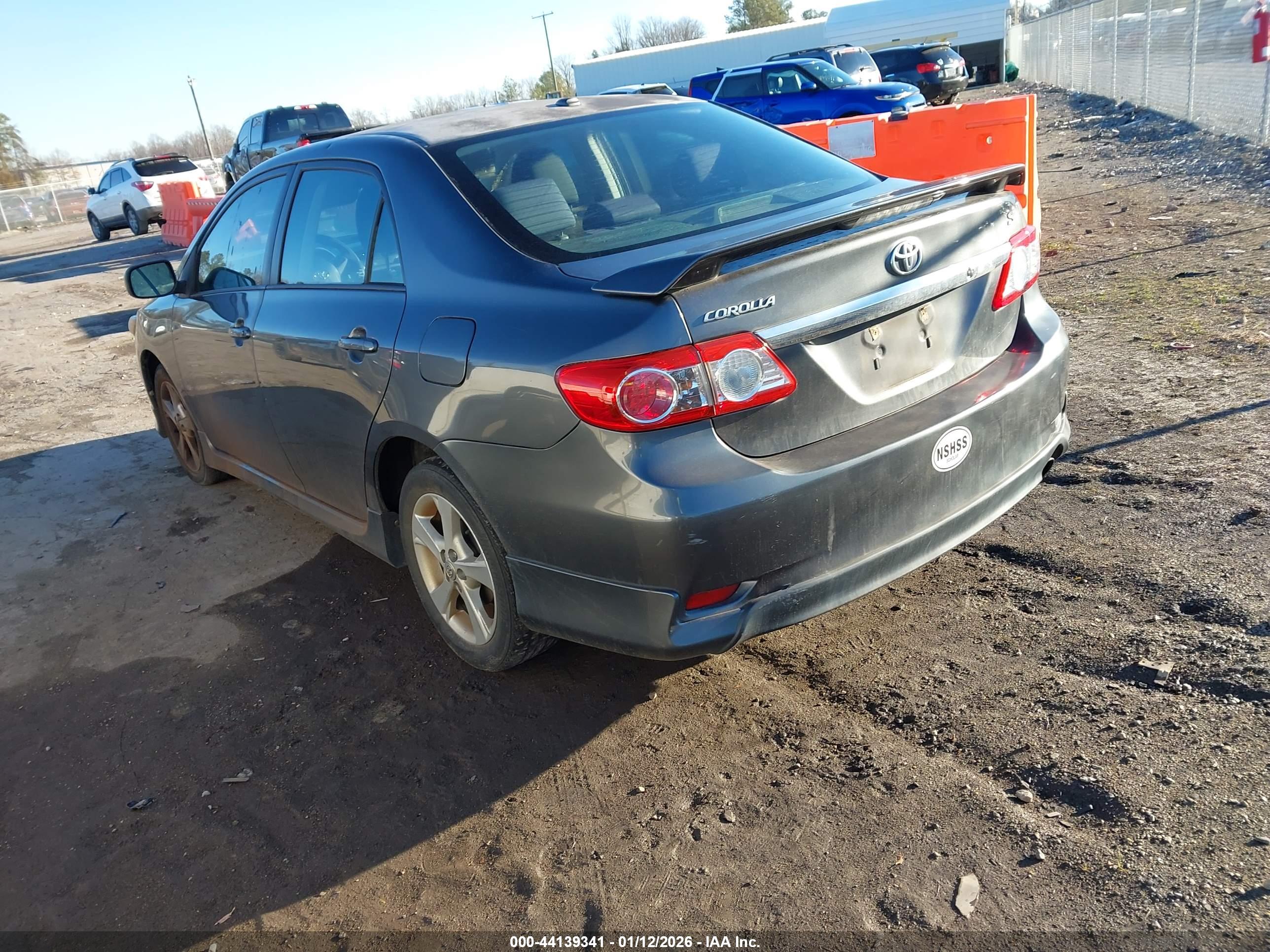 TOYOTA COROLLA image 3