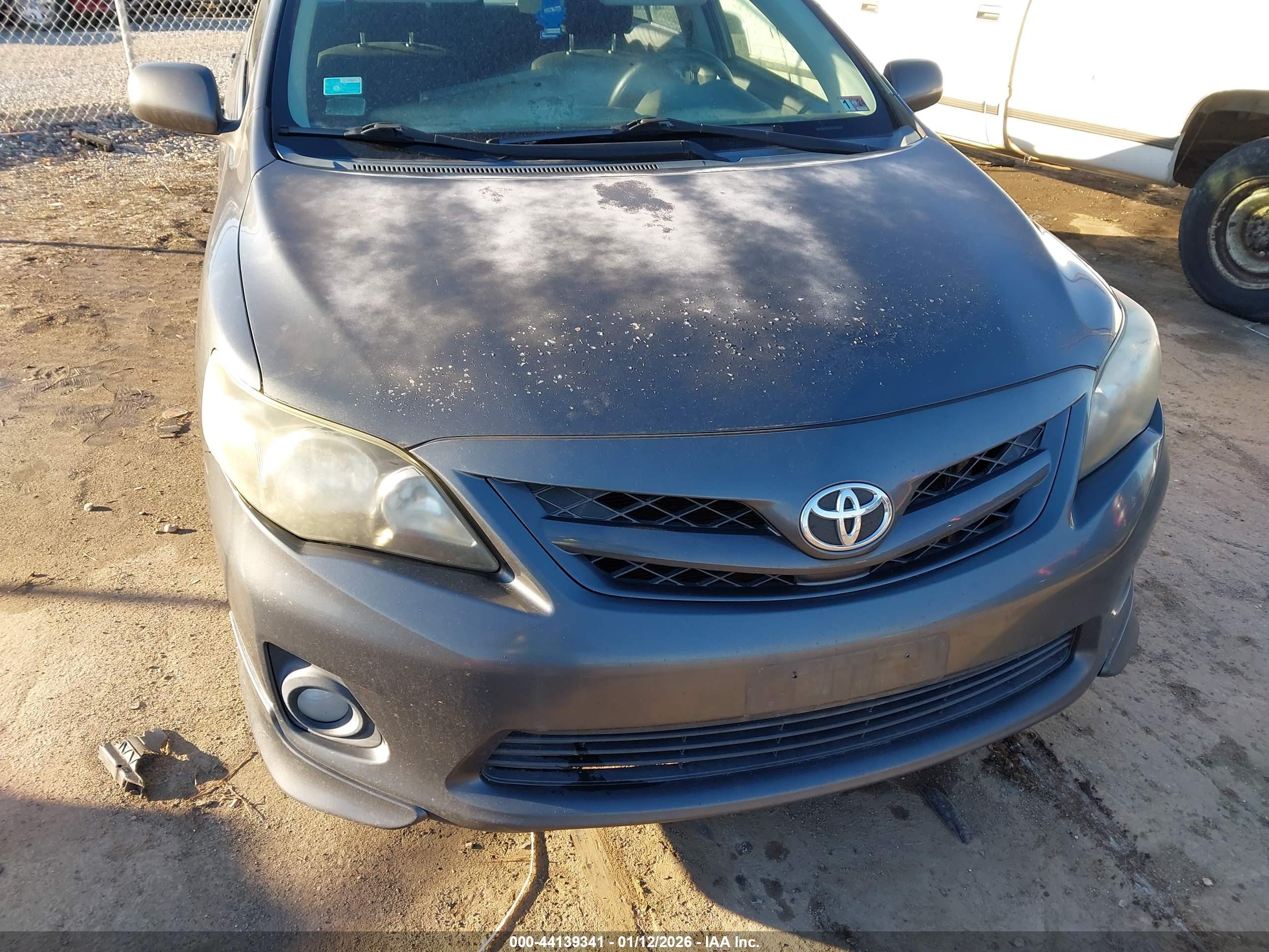 TOYOTA COROLLA image 6